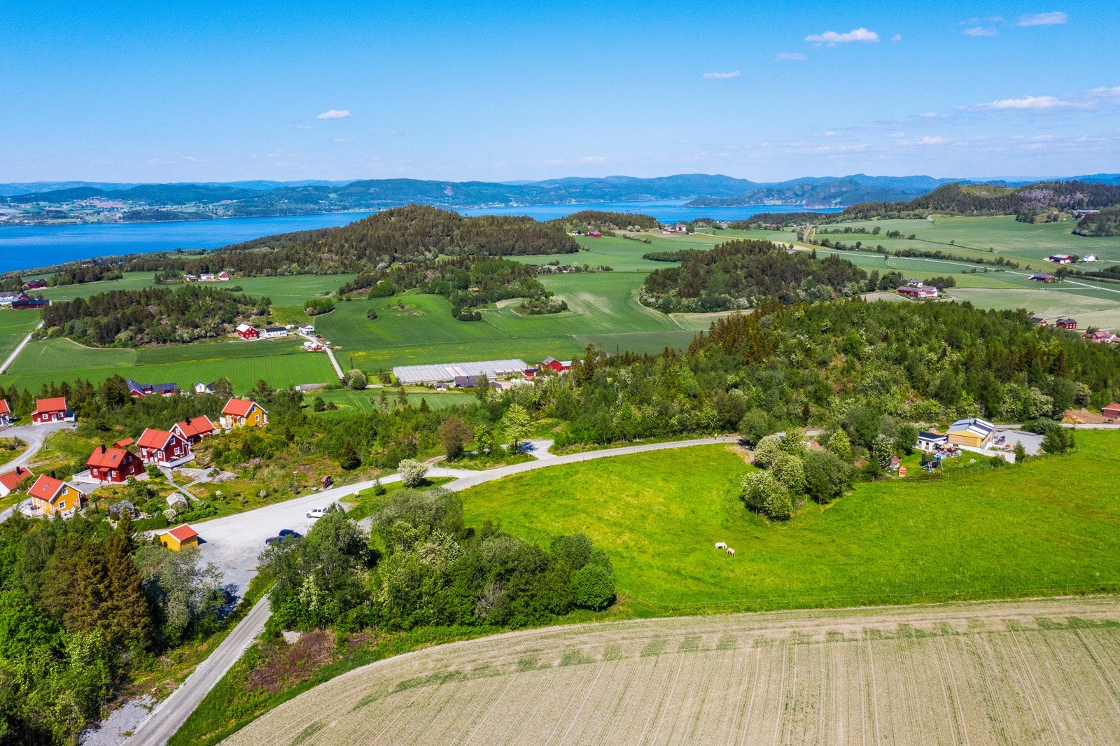 Eiendommen fremstår som svært innholdsrik med mange muligheter. Galleribilde