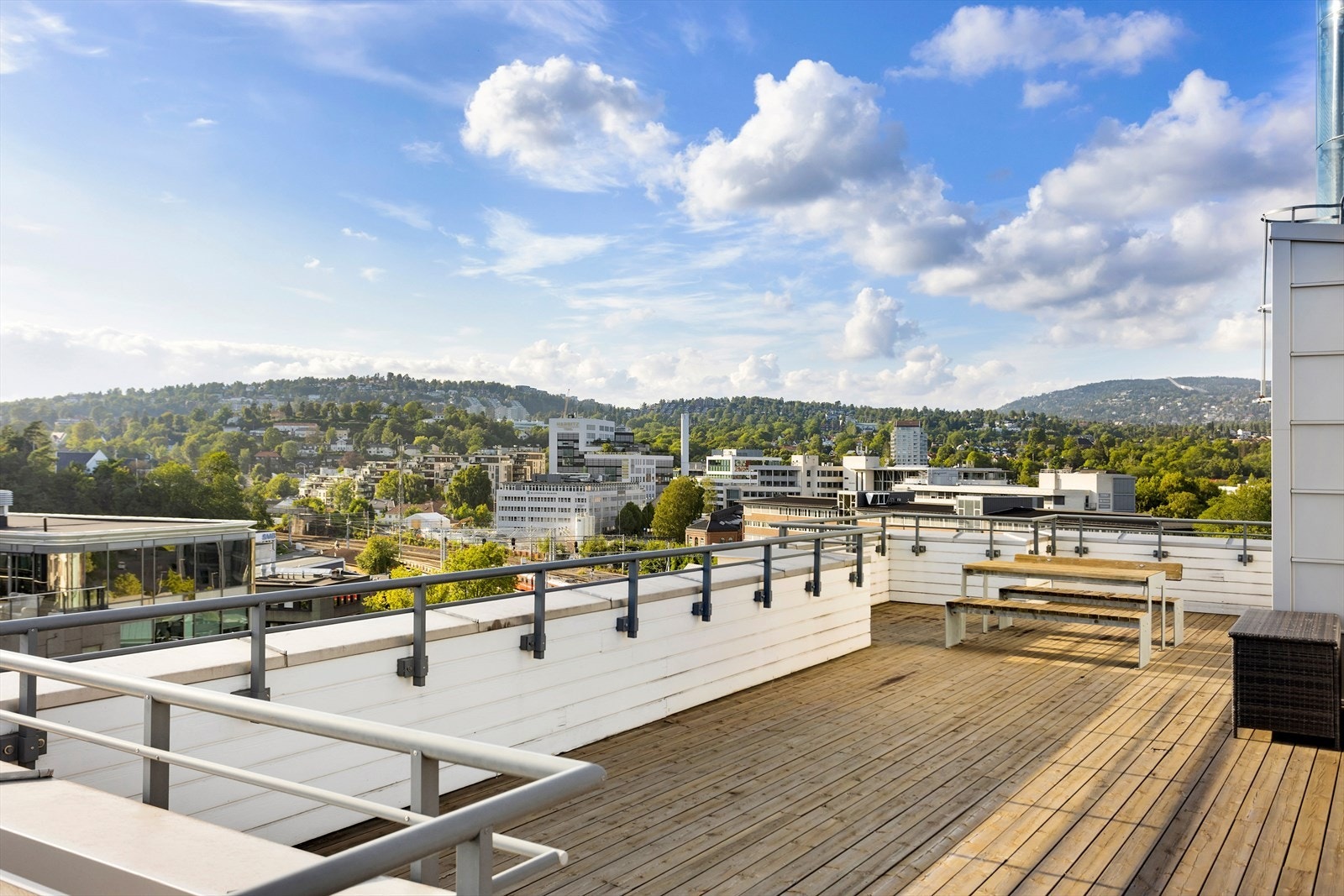Borettslaget har en flott felles takterrasse som kan benyttes av beboerne Galleribilde
