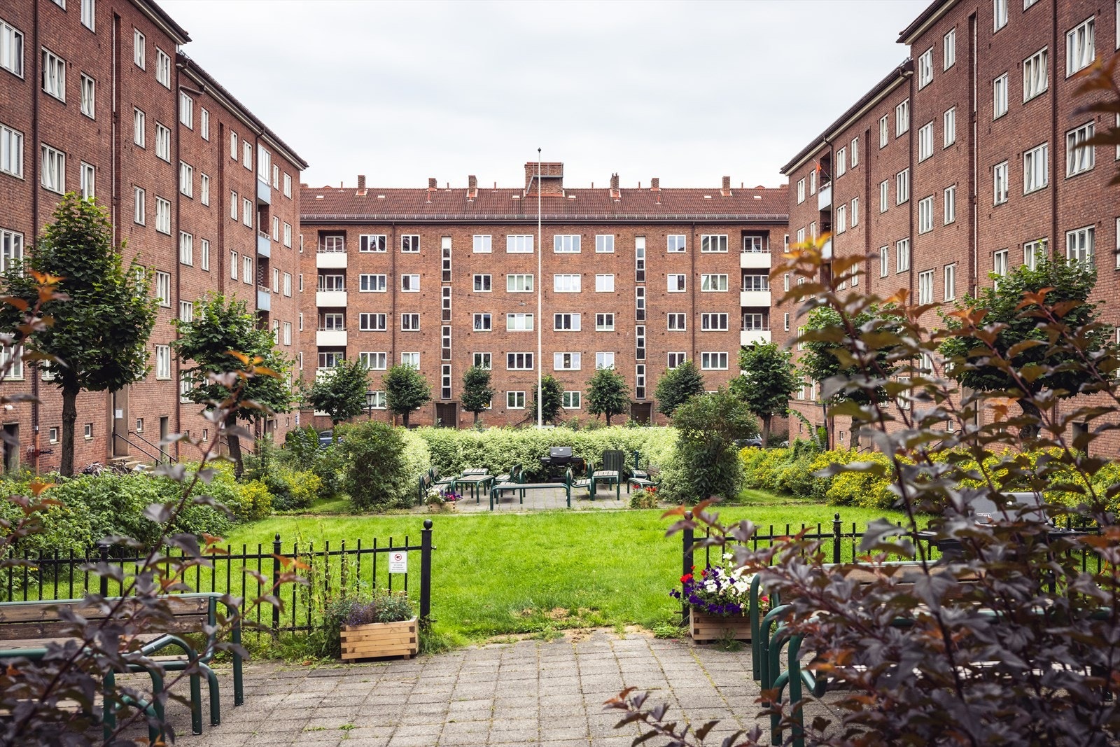 - Svært hyggelig bakgård - Galleribilde