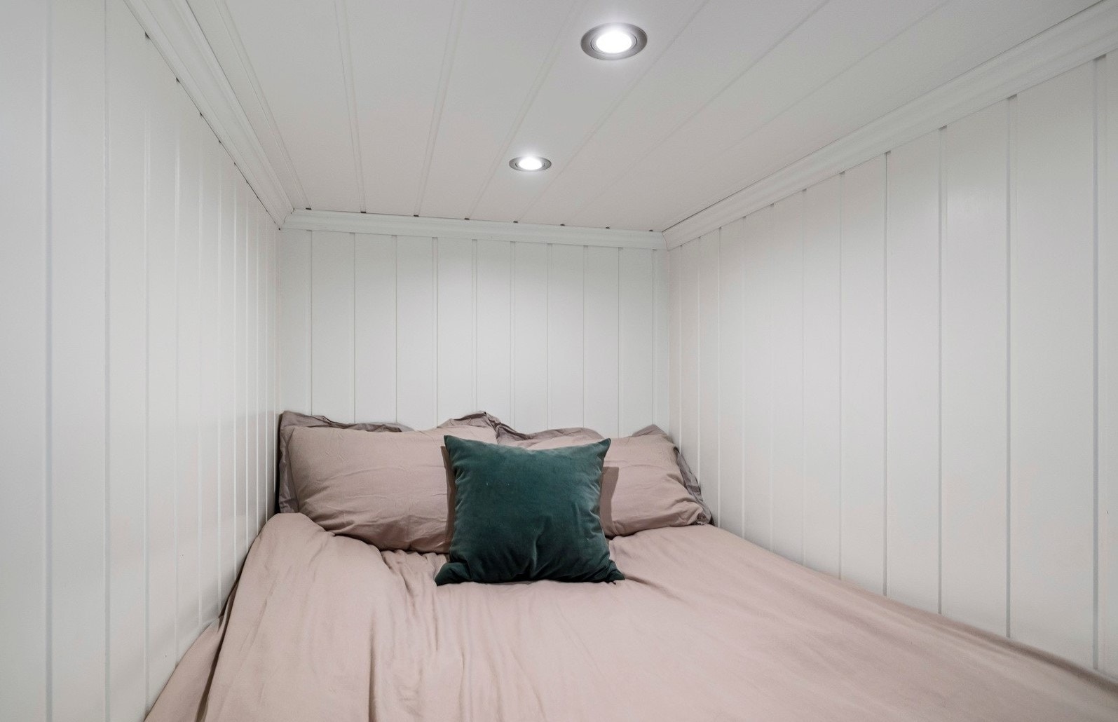 Smart og plassbesparende alkoveløsning. Galleribilde