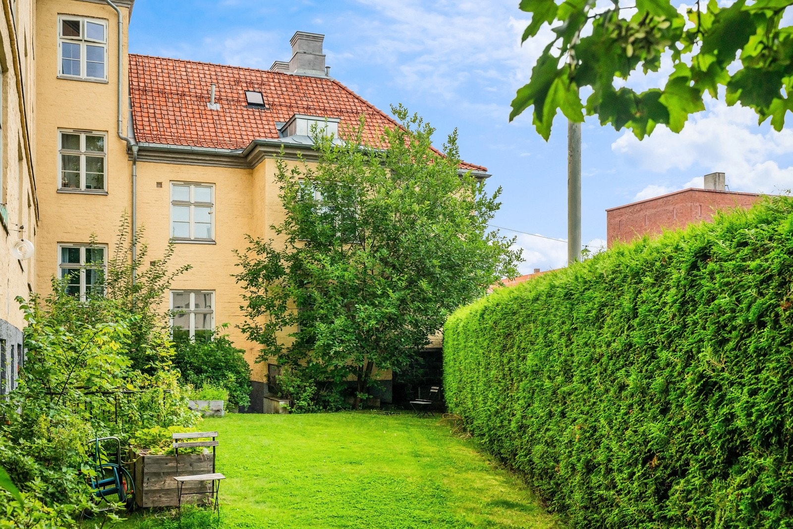Hyggelig og opparbeidet tomt. Galleribilde