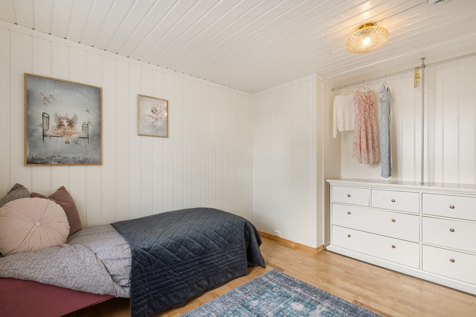 Annekset har et soverom, så det er totalt fire soverom. Galleribilde