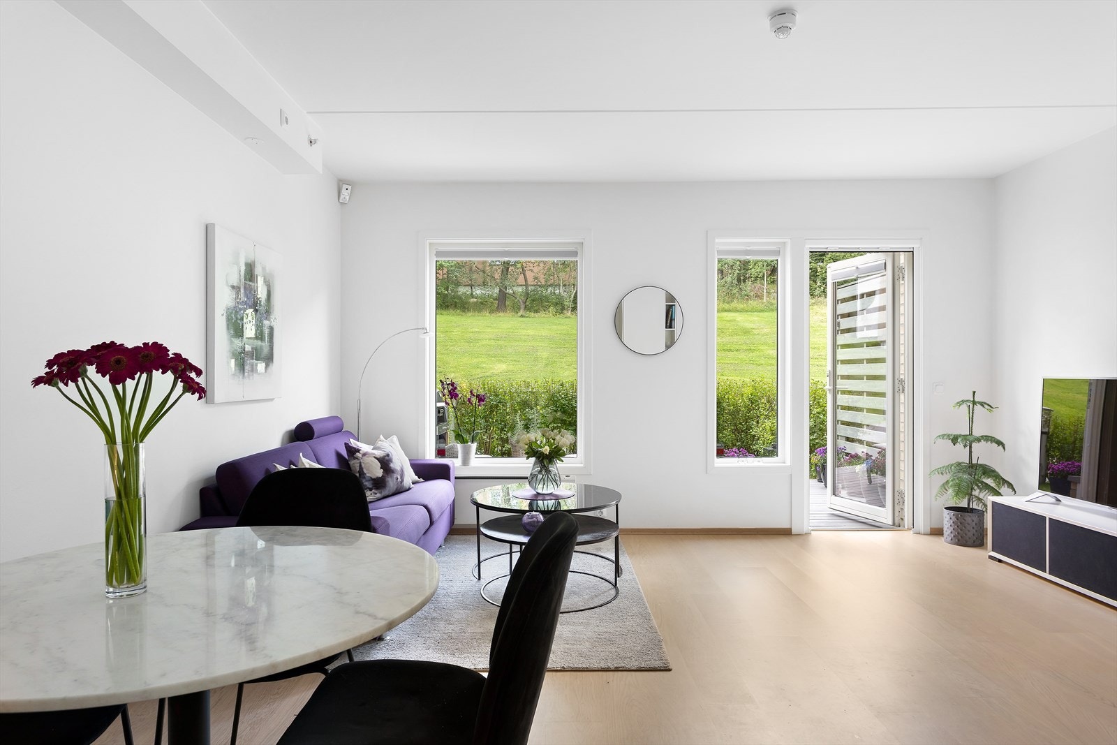 Åpen løsning med flotte møbleringsmuligheter. Galleribilde