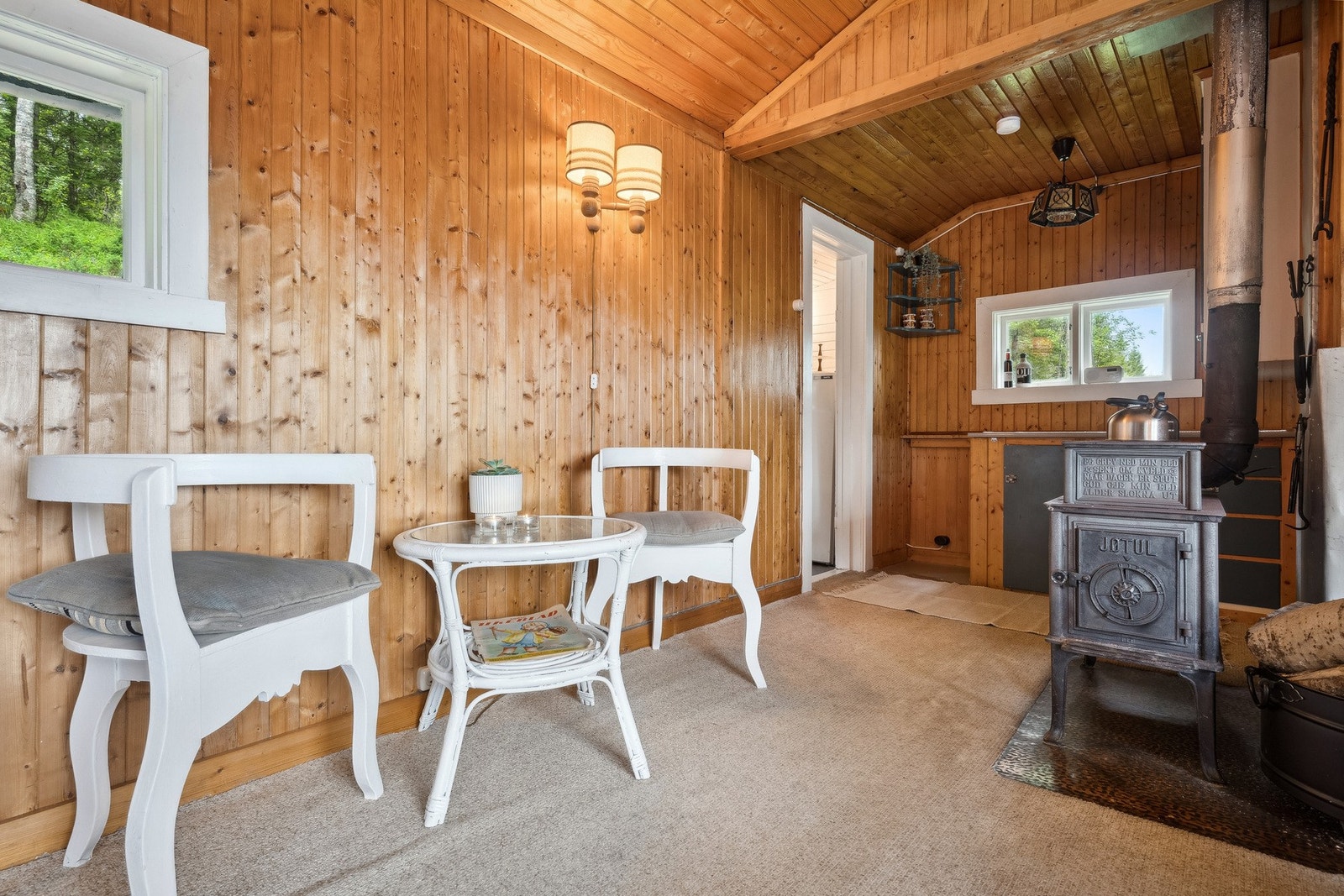 Stuedel med møbleringsmuligheter. Galleribilde