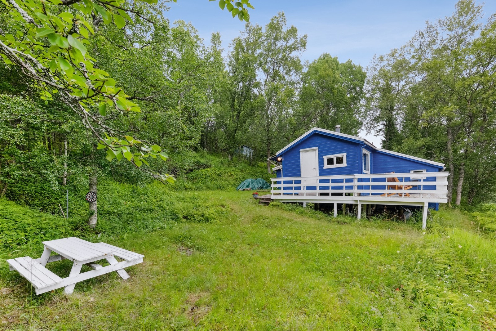 Eiendommen er på ca. 400 kvm iht. skylddeling. Galleribilde