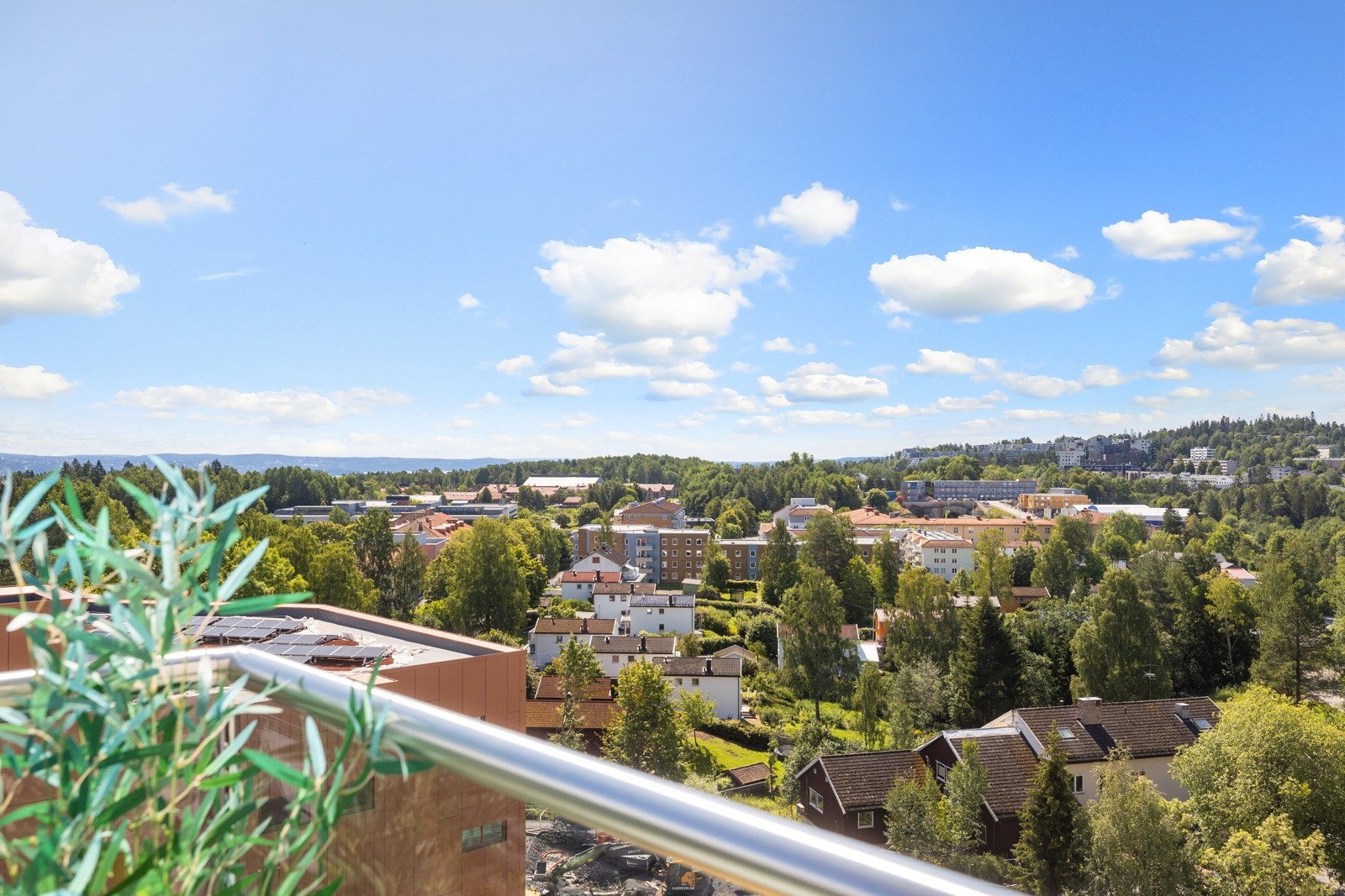 Balkongen er på 11 kvadratmeter og ligger i stille og rolige omgivelser. Galleribilde