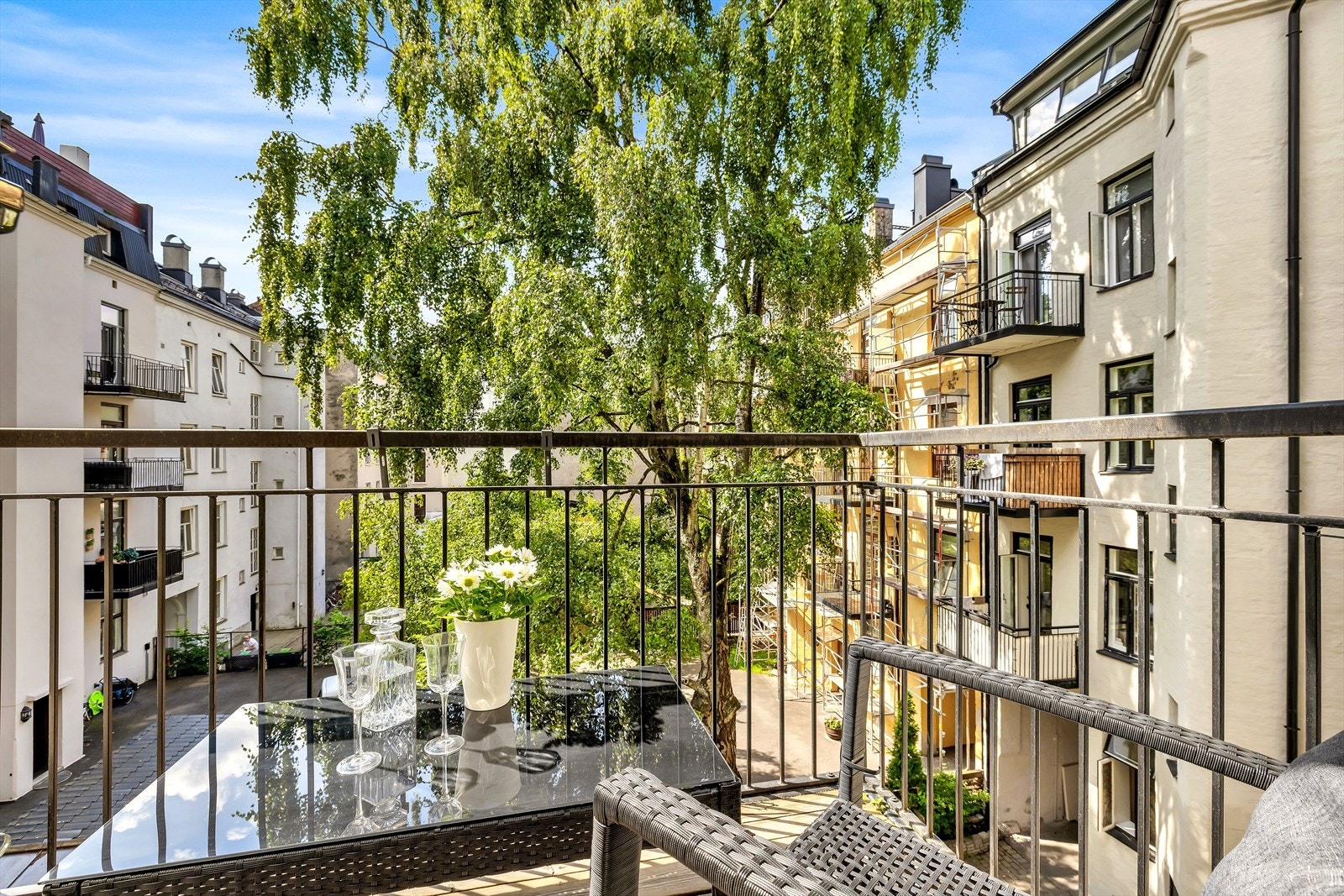 Stille og rolig mot den hyggelige bakgården Galleribilde