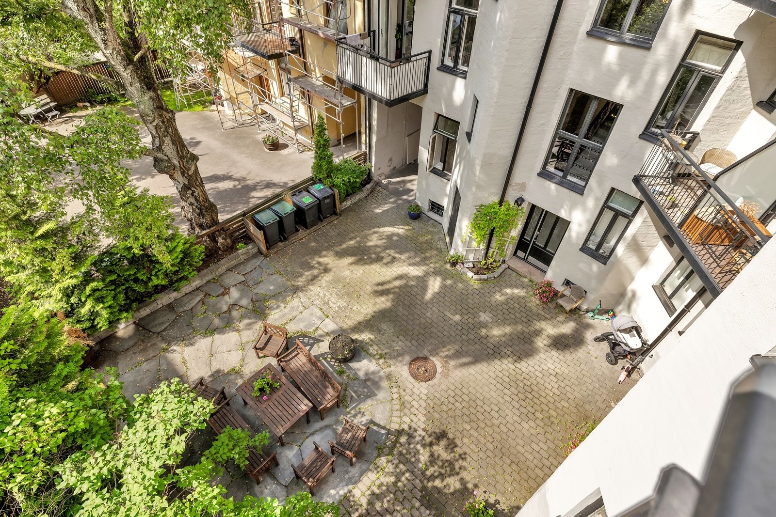 Her er det opparbeidet en sosial sittegruppe til glede for beboerne i bygget Galleribilde