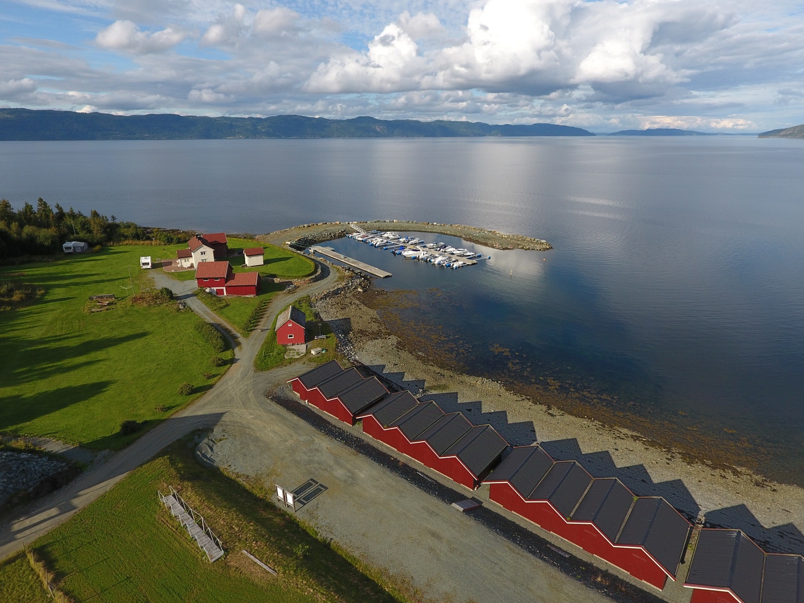 Fånestangen naust og småbåthavn Galleribilde