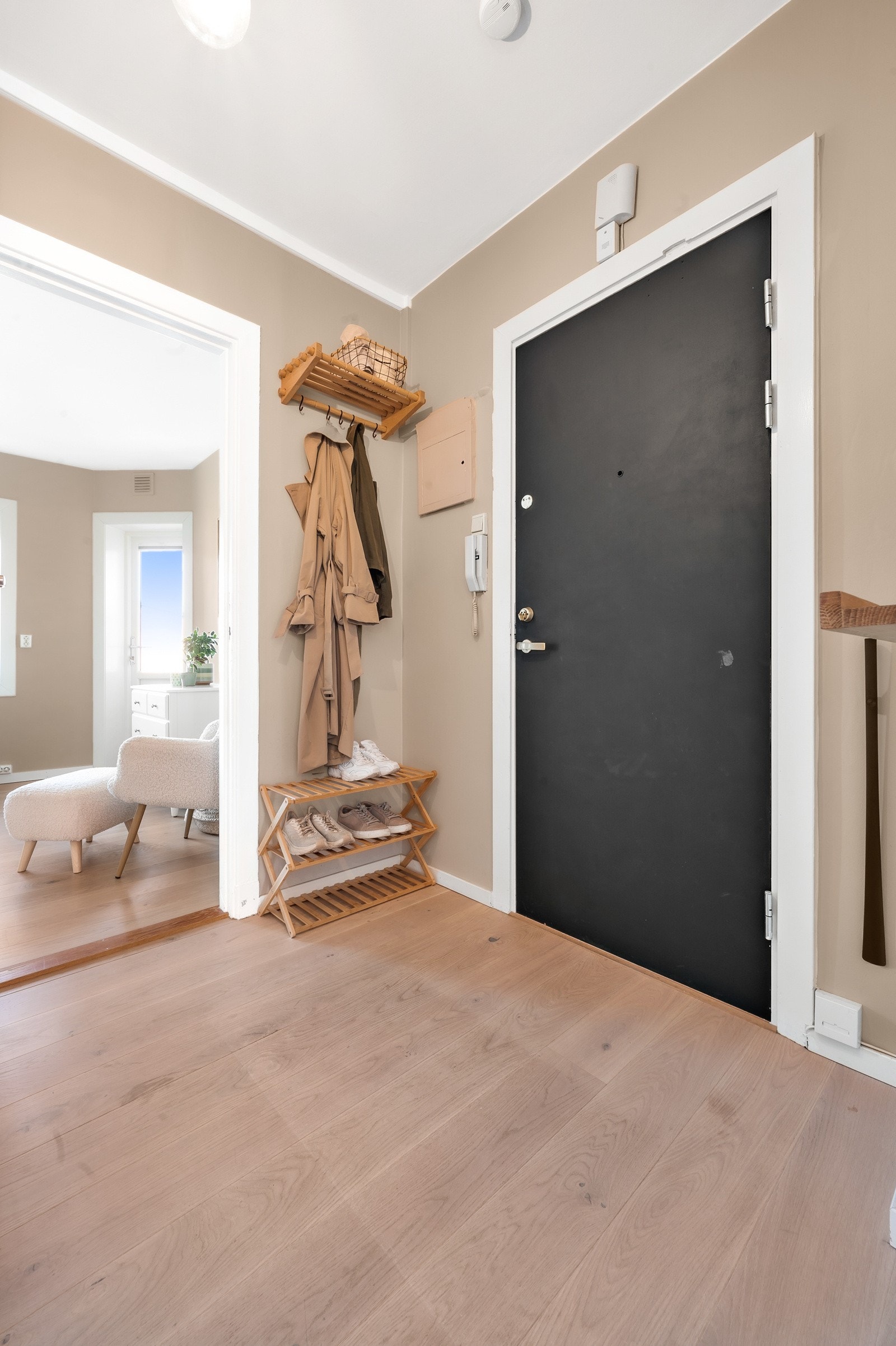 Fikk du forresten med deg at soverommene er plassert på hver sin side av leiligheten? Galleribilde