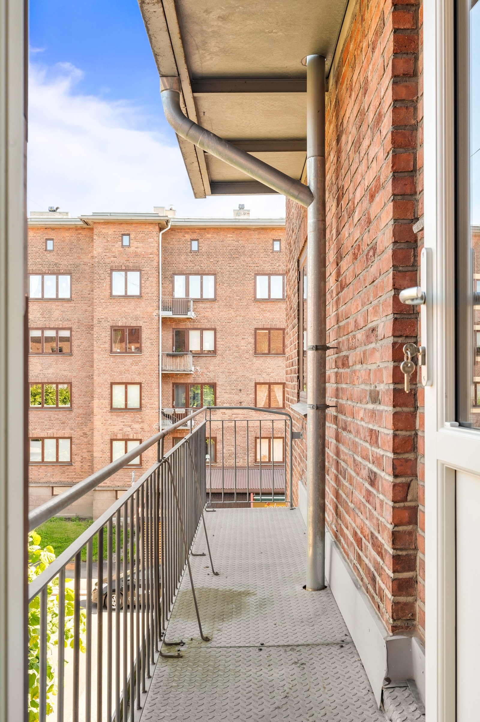 På denne siden av bygget vil ettermiddag- og kveldssolen titte frem! Galleribilde