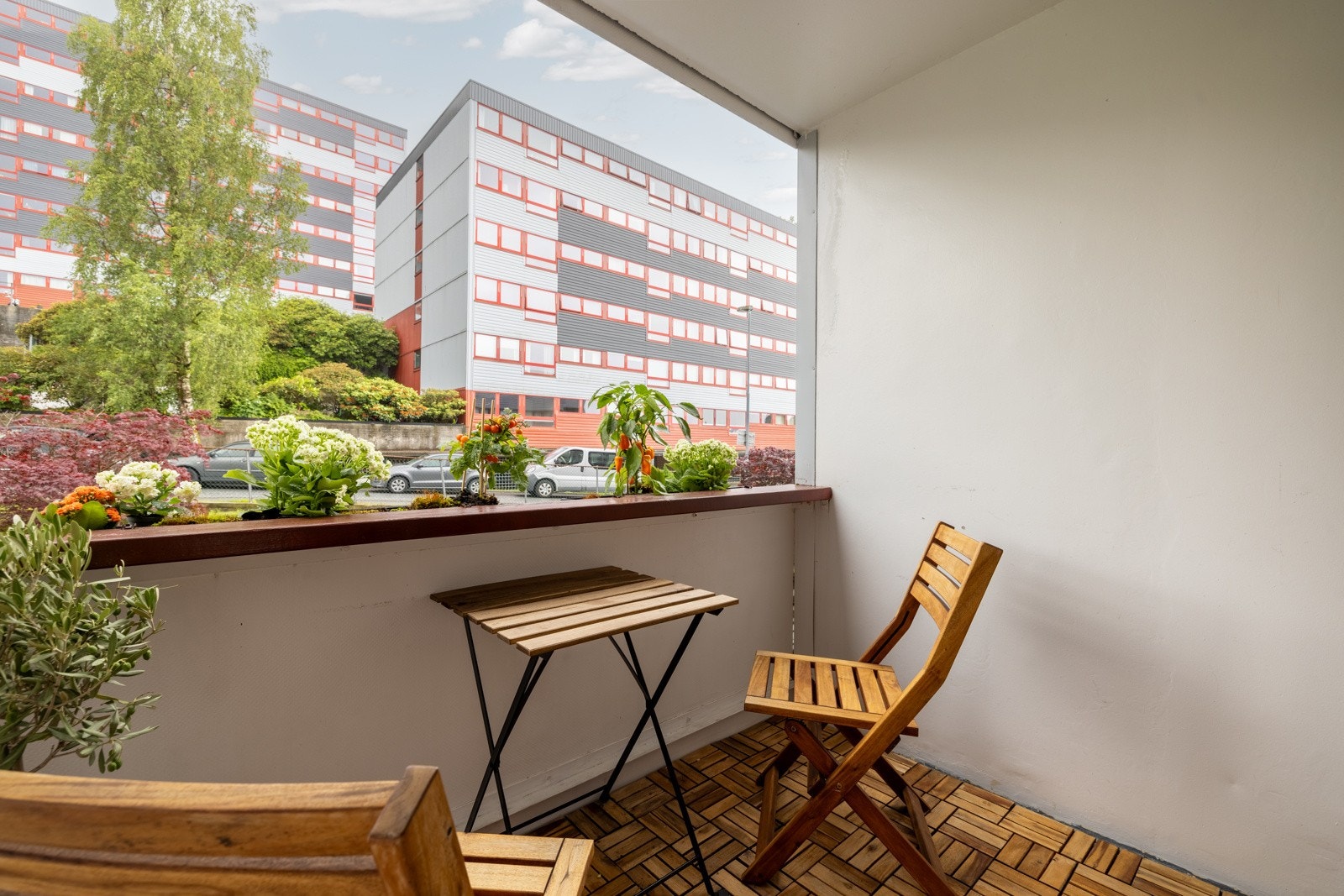 Fra kjøkkenet har du utgang til boligens balkong på 4 kvm. Galleribilde