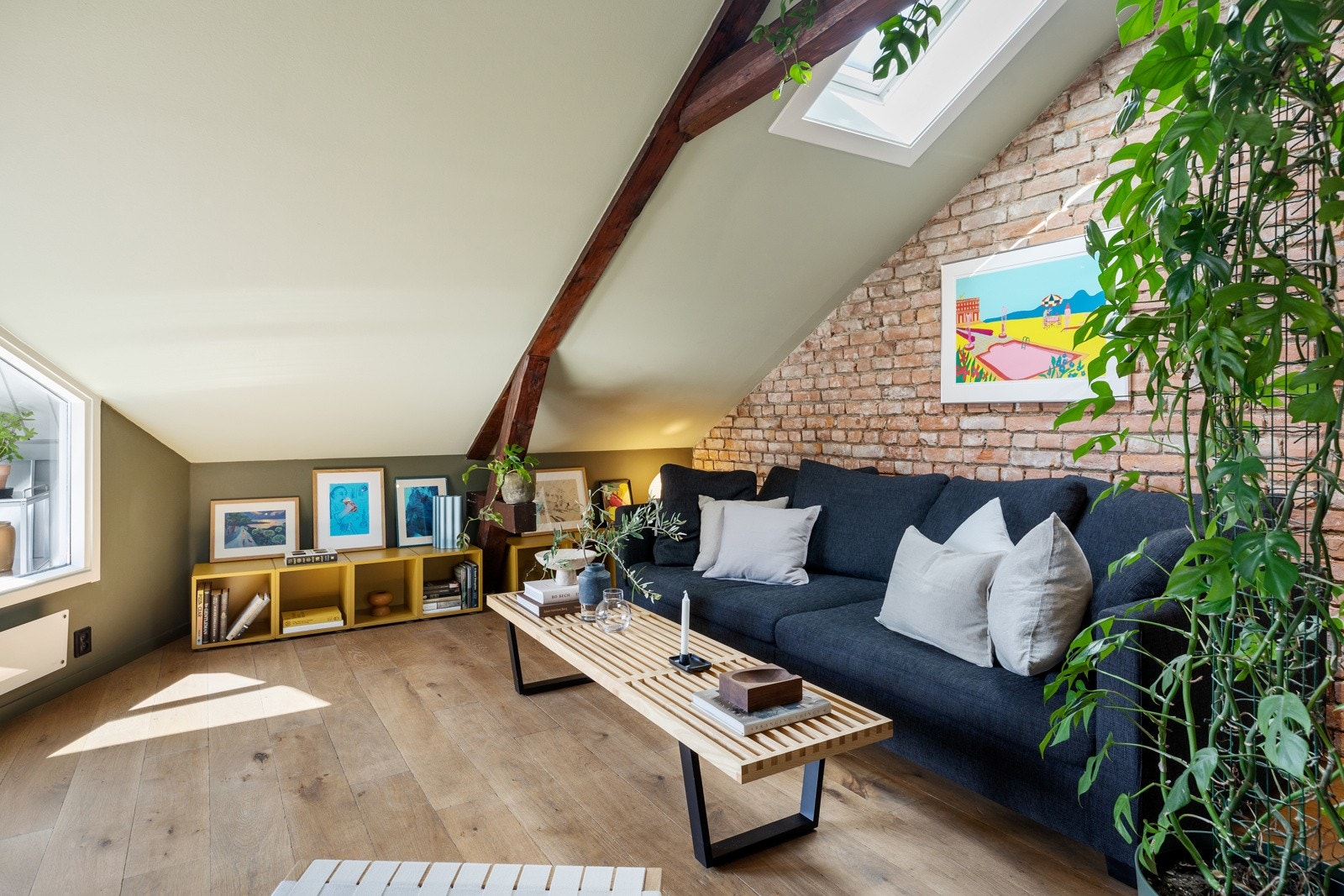 Her får du et klassisk uttrykk med generøs takhøyde i møne på hele 3,36 m Galleribilde