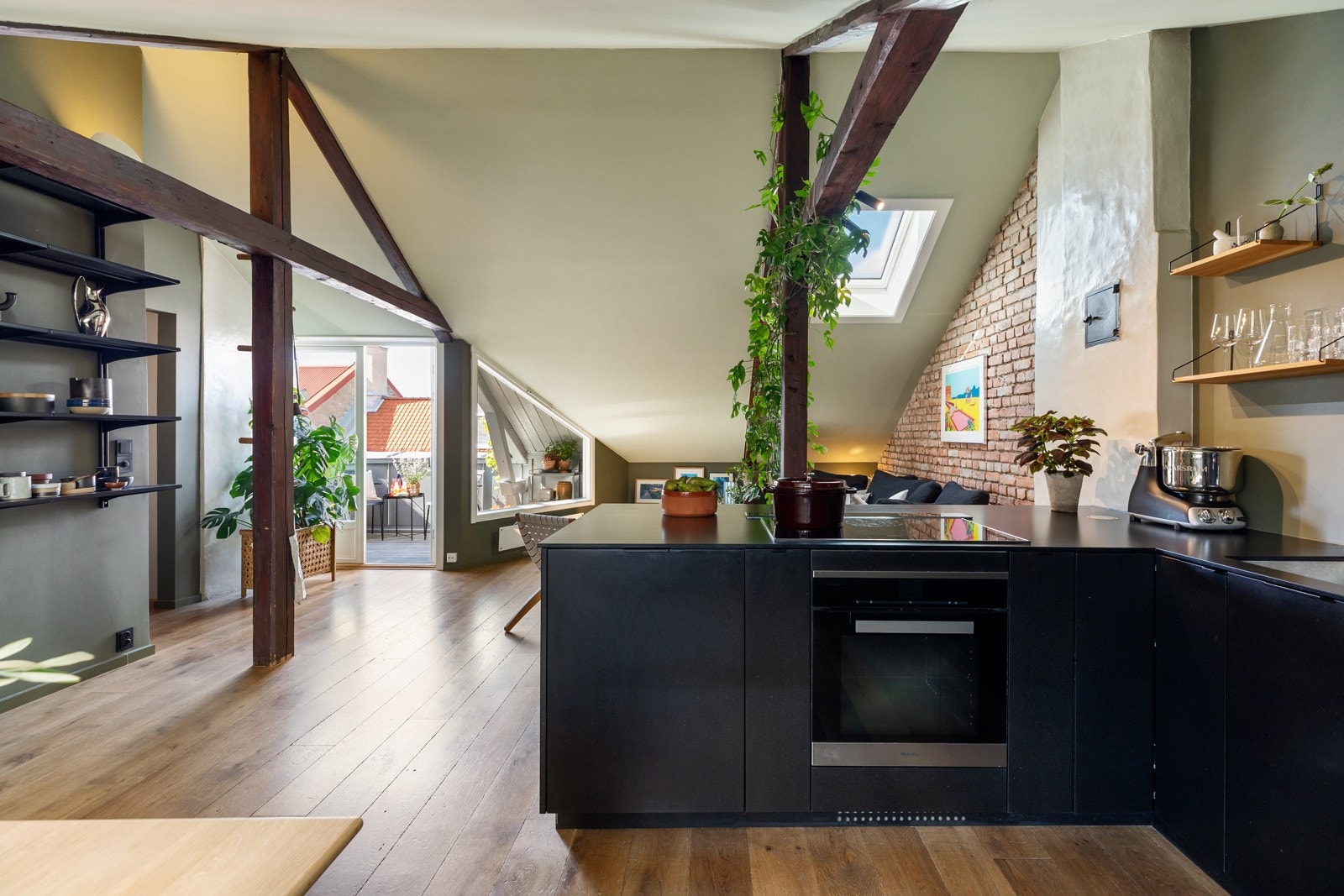 Lekkert kjøkken fra 2016 hvor det ikke er holdt igjen på kvaliteten Galleribilde