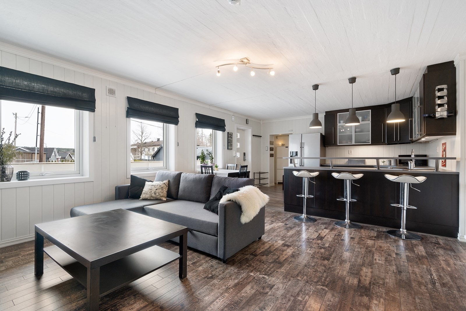 Velkommen til Dalheimveien 30 - presentert av Camilla Ringnes og Fridtjof Schmidt i Nordvik Bolig! Galleribilde