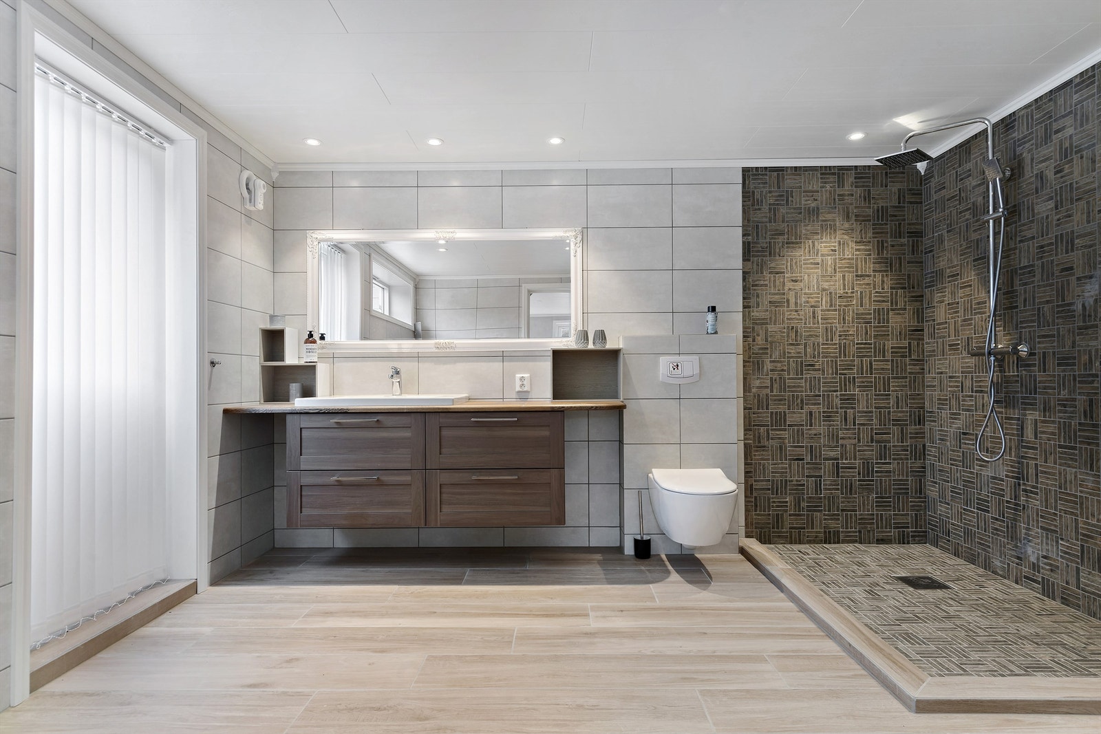 Bad i 1. etasje Galleribilde