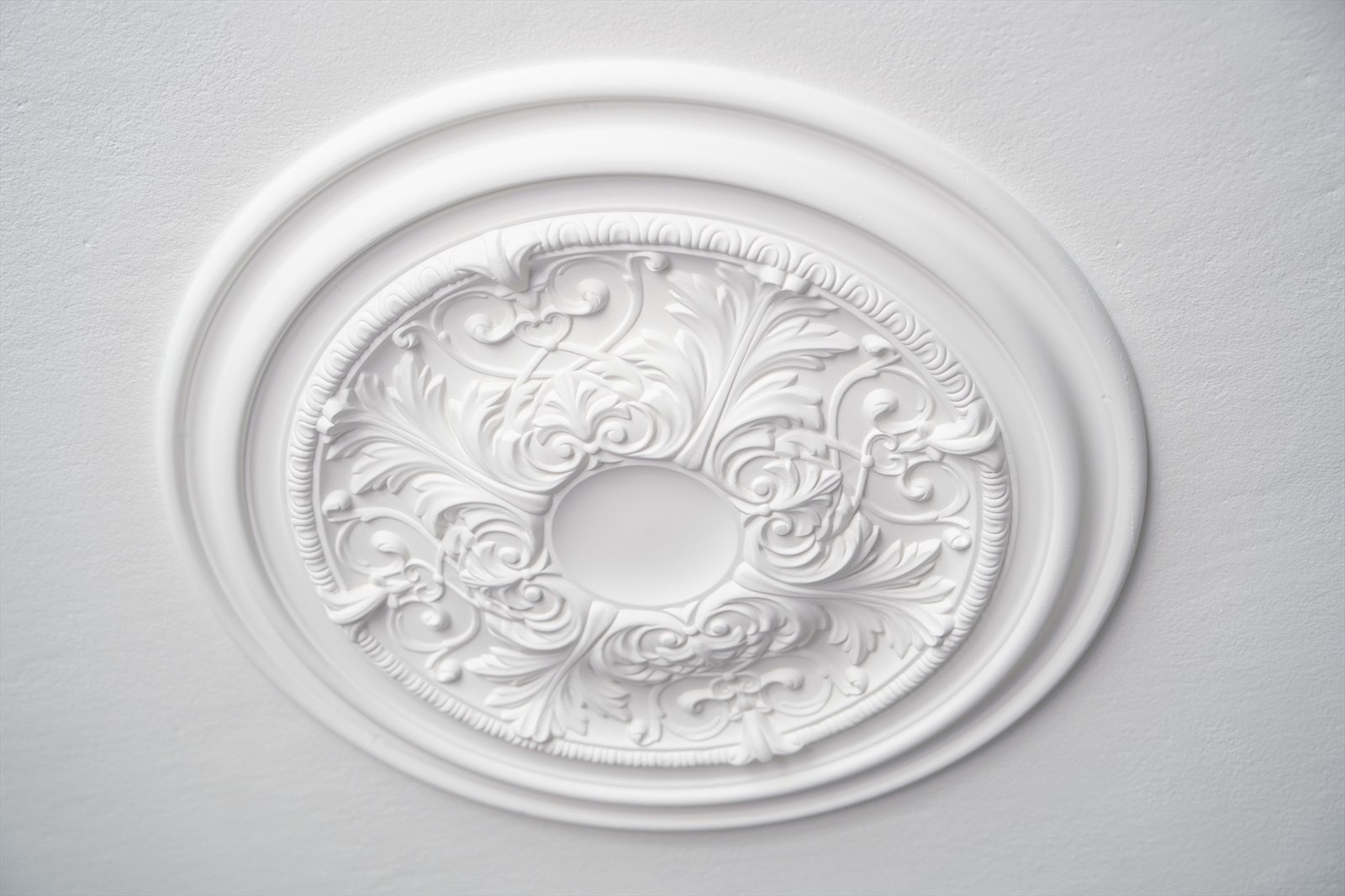 Nydelig rosett i himling Galleribilde