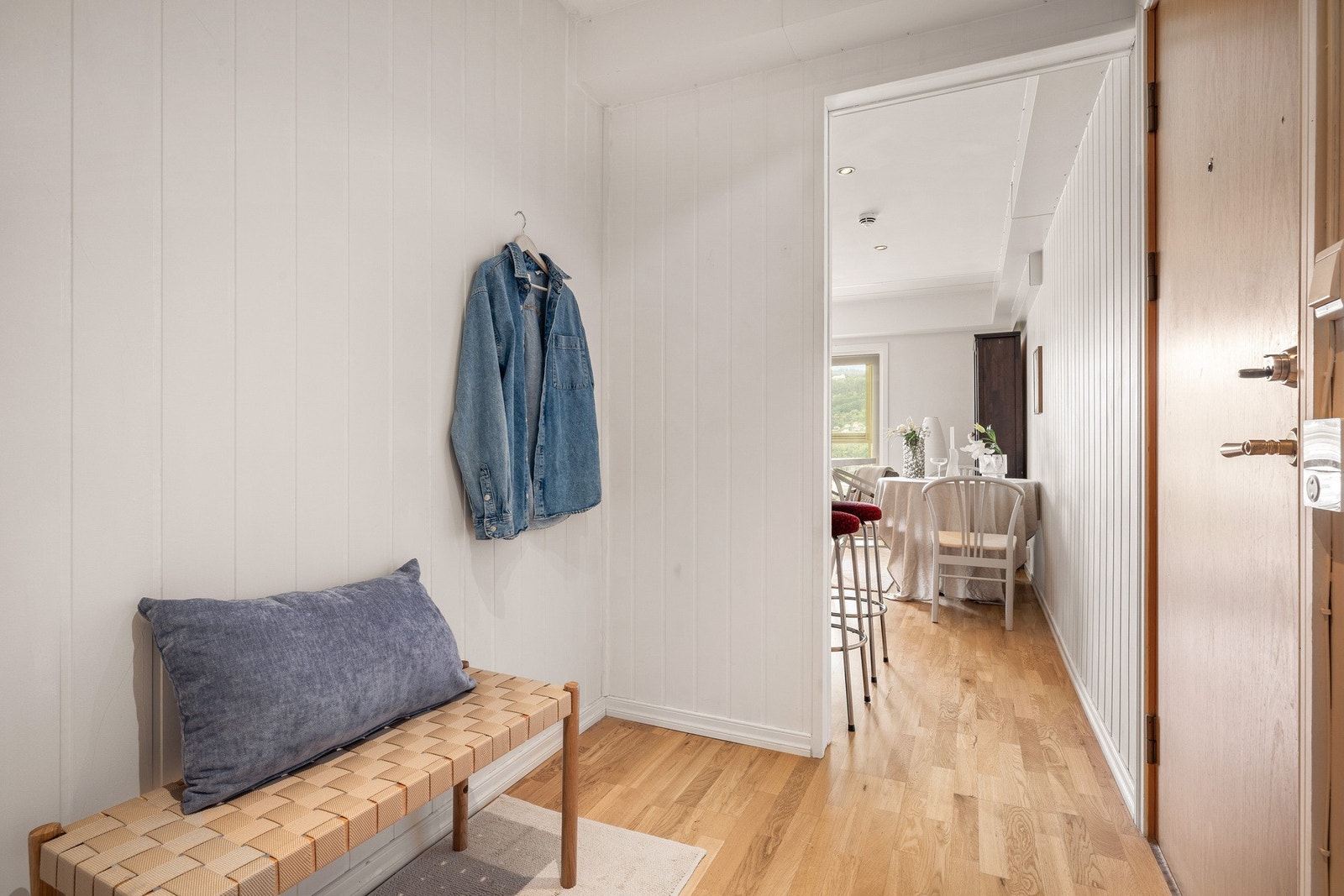 Lyst og pent inngangsparti. Galleribilde