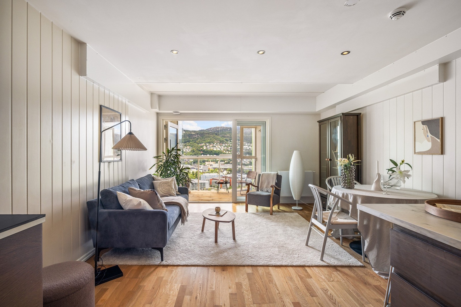 Fargevalget er tidløst og det er parkett på gulv. Galleribilde