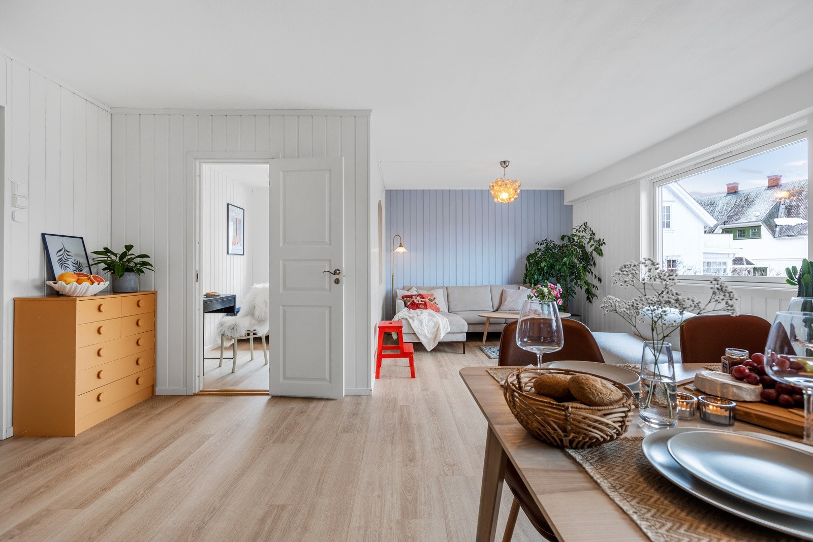 Tilgang til det ene soverommet fra stuen Galleribilde