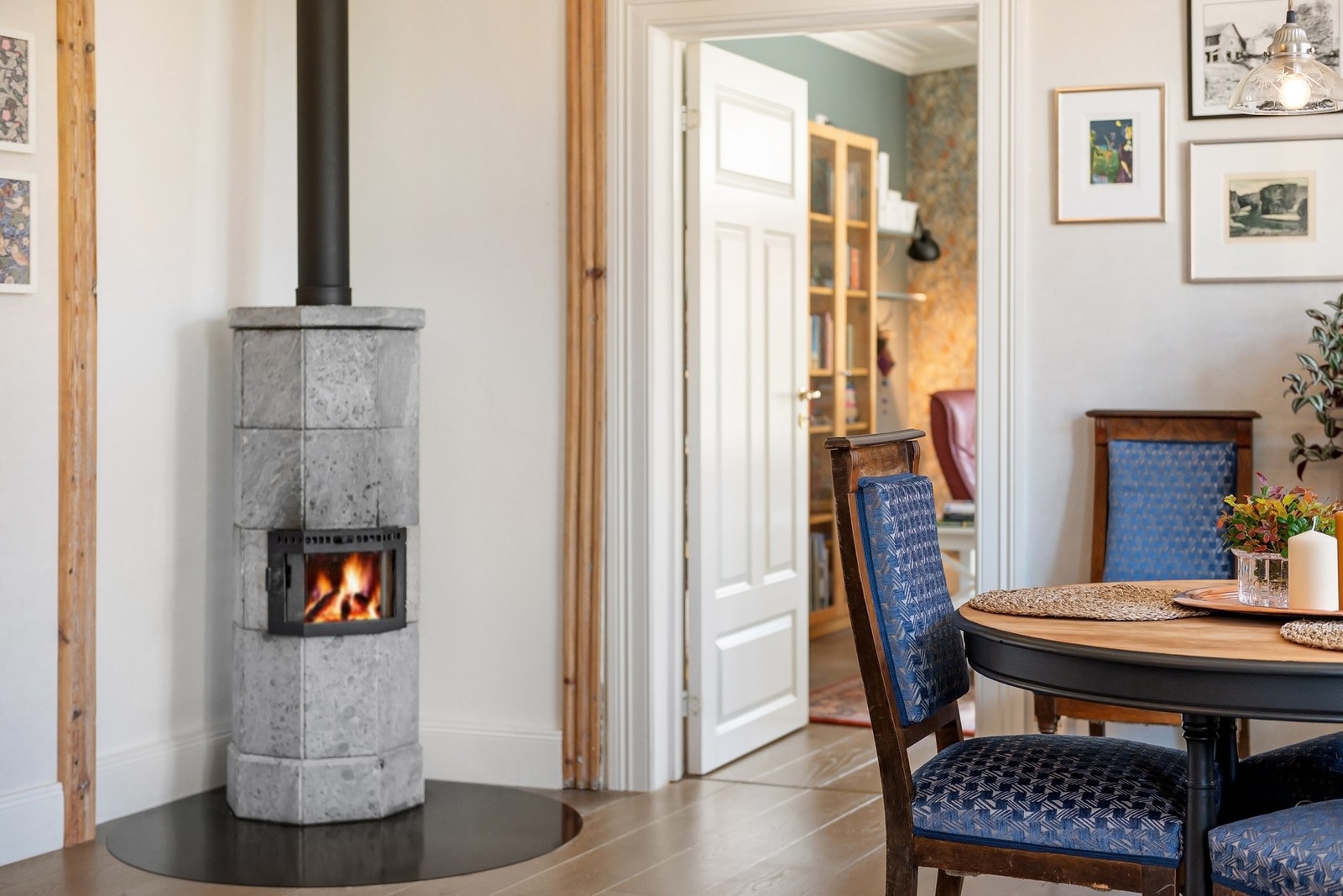 Klebersteinsovn i stuen Galleribilde