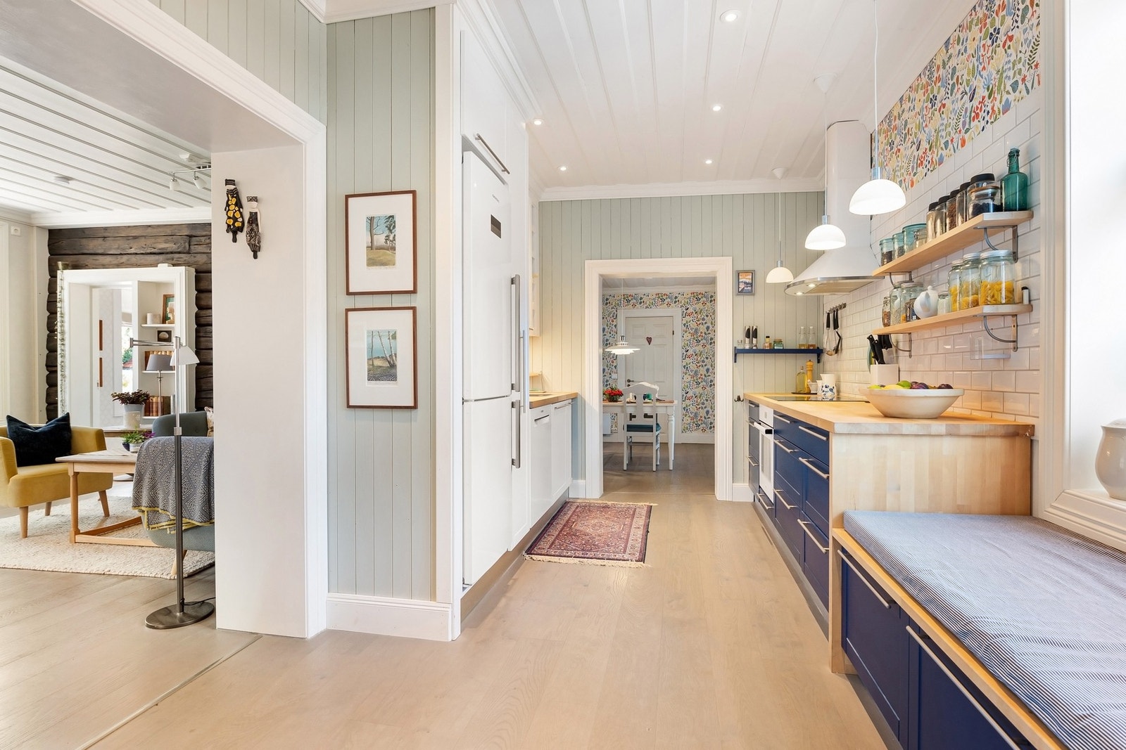 Parkettgulv i stue/kjøkken Galleribilde