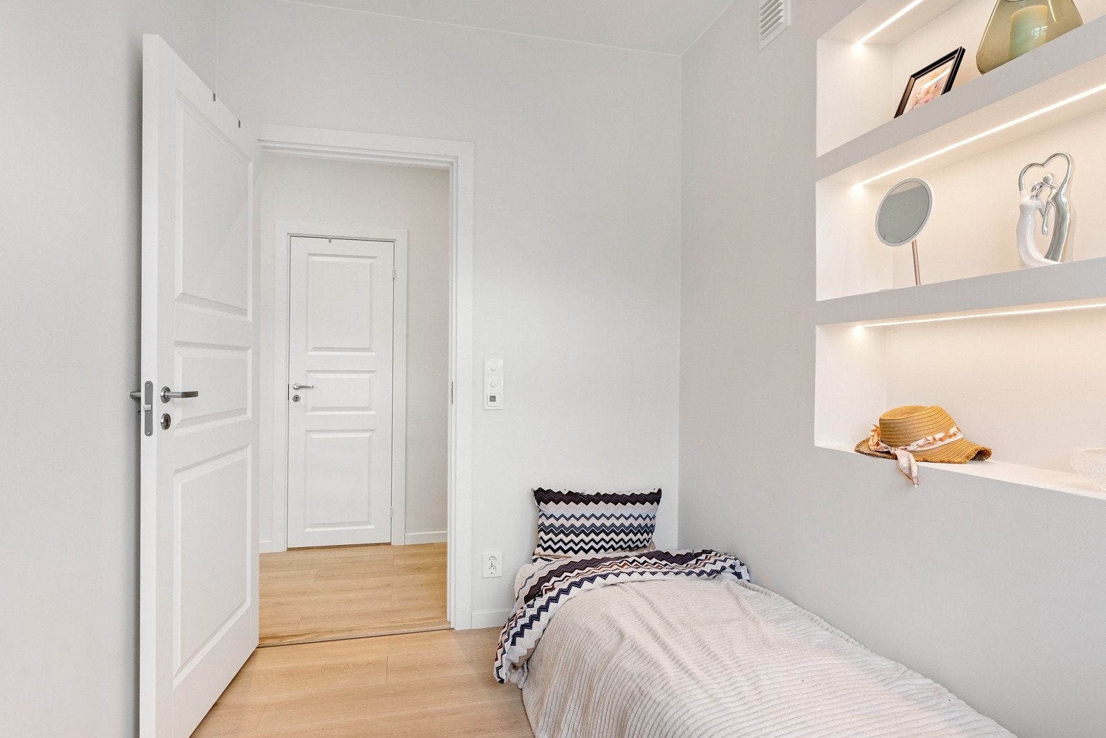 Rommet fungerer utmerket som for eksempel barnerom, gjesterom eller kontor. Galleribilde