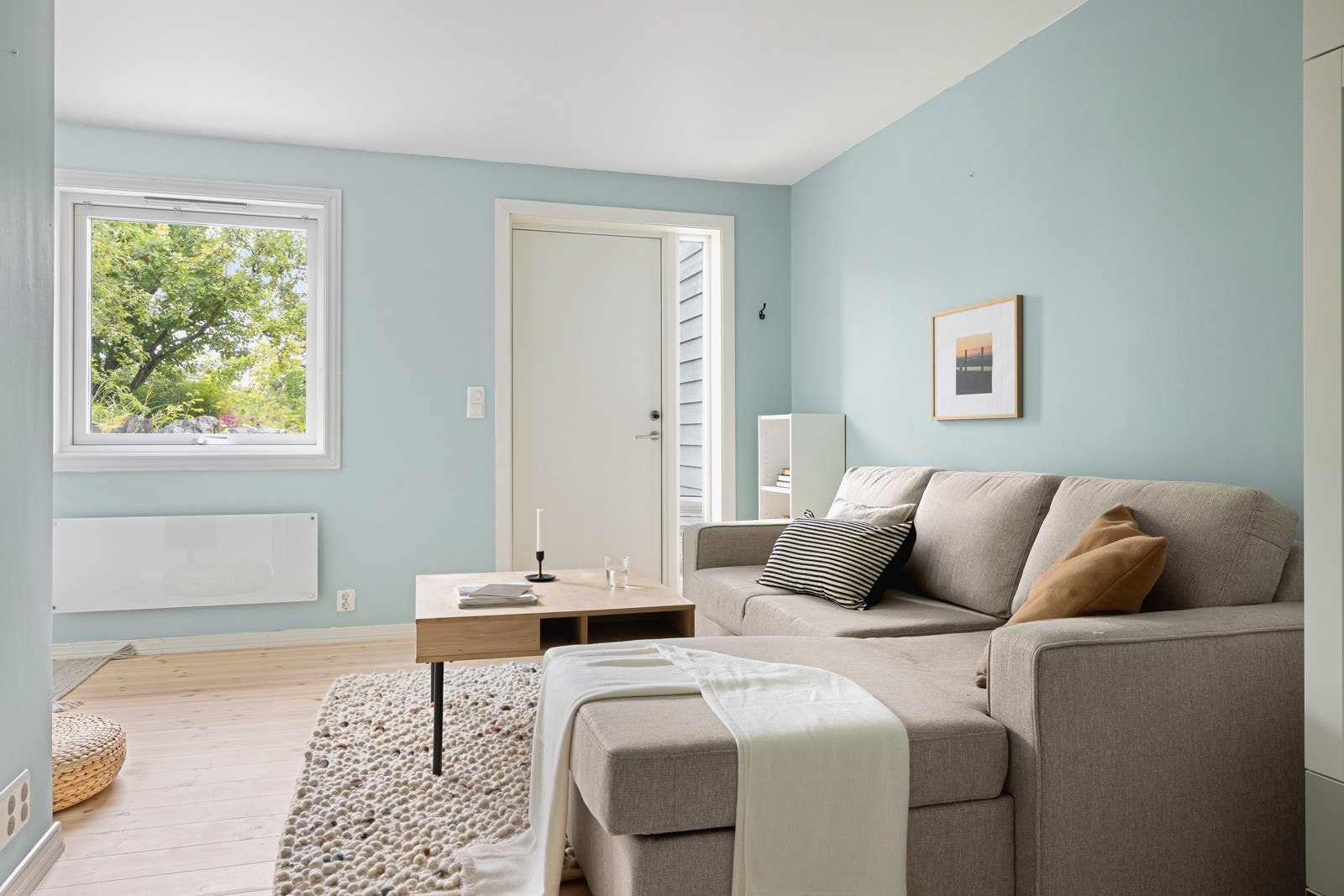 Rommet passer perfekt for eldste mann eller som en kjellerstue for hele familien. Galleribilde