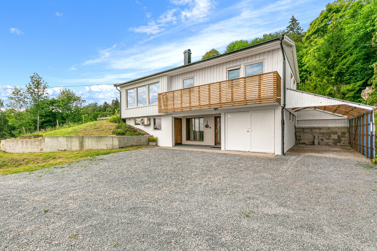 Gruslagt innkjørsel. Galleribilde