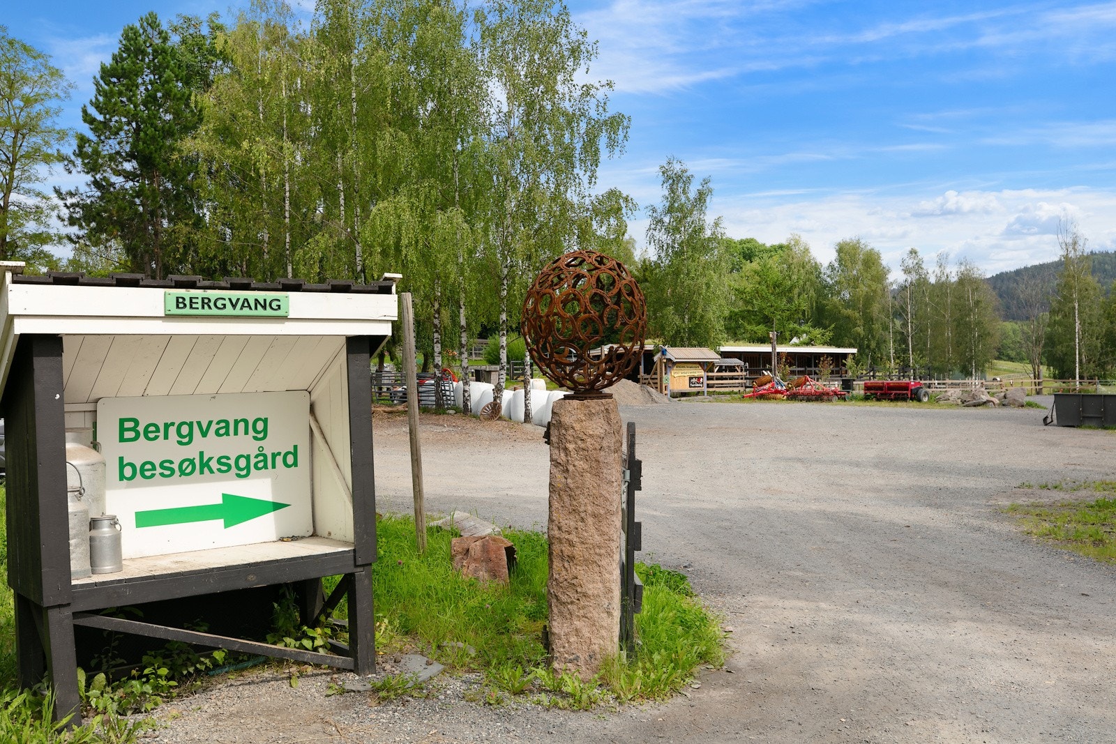 Bergvang besøksgård er rett rundt hjørnet og byr på flotte opplevelser. Galleribilde