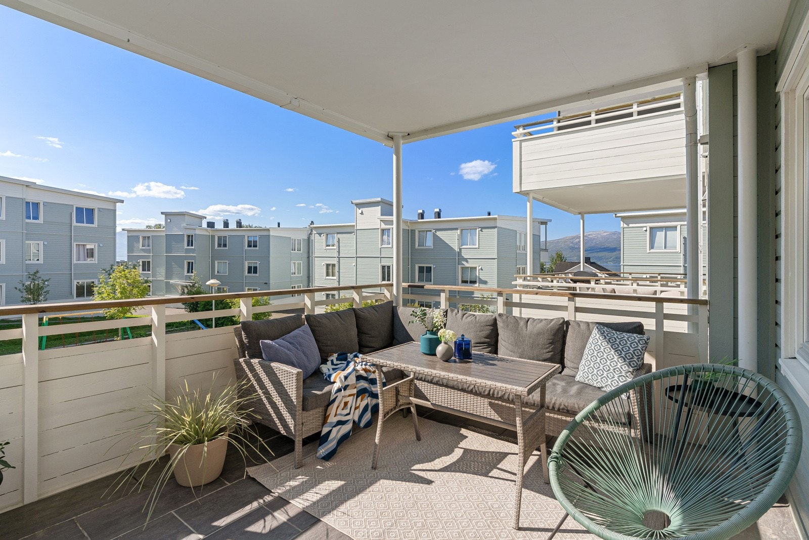 En herlig 3-roms med garasjeplass og sørvestvendt veranda. Galleribilde