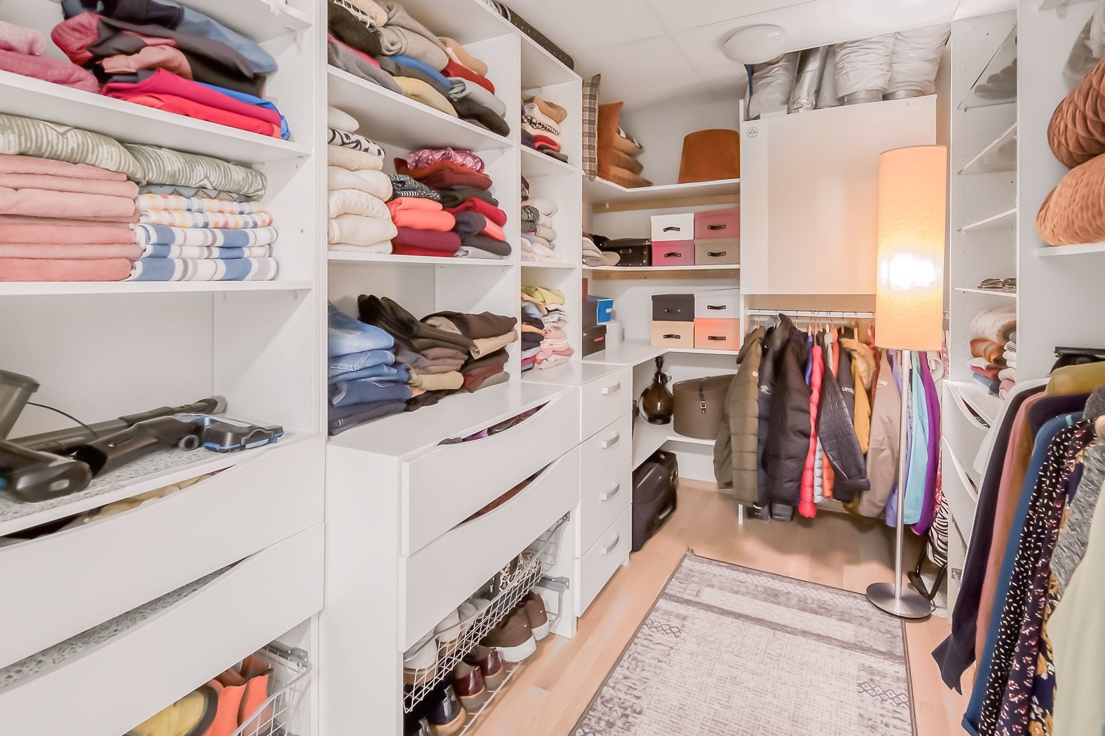 "Walk inn closet" nær hovedsoverom og bad. Galleribilde