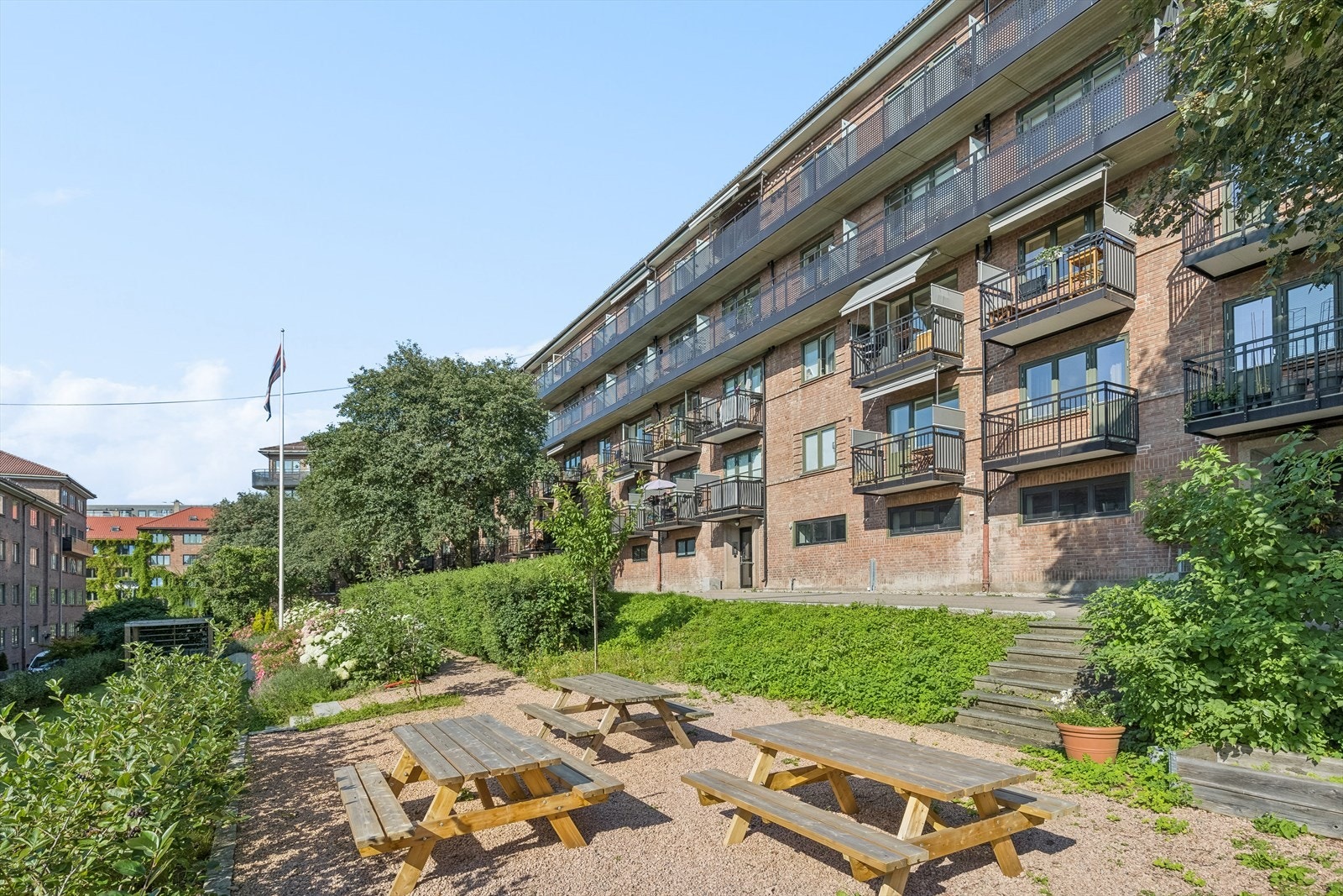 Koselig uteområde som kan benyttes av beboerne. Galleribilde