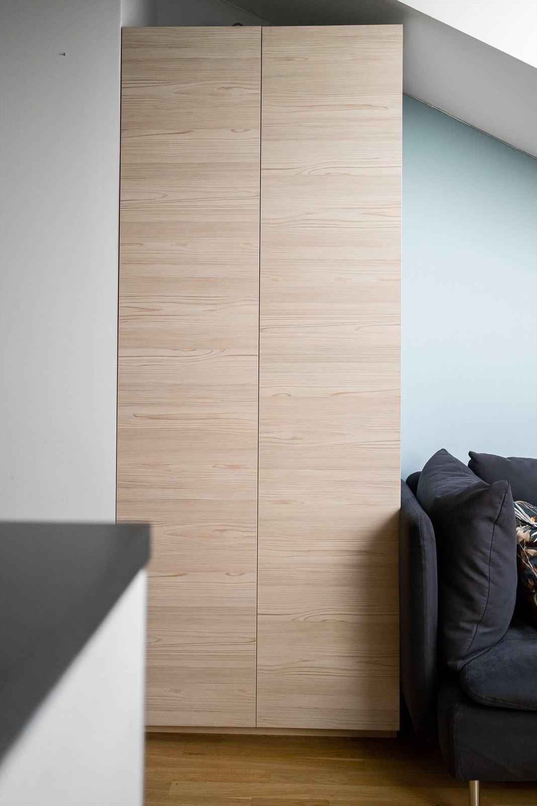 Godt med oppbevaringsplass i garderobeløsning. Galleribilde