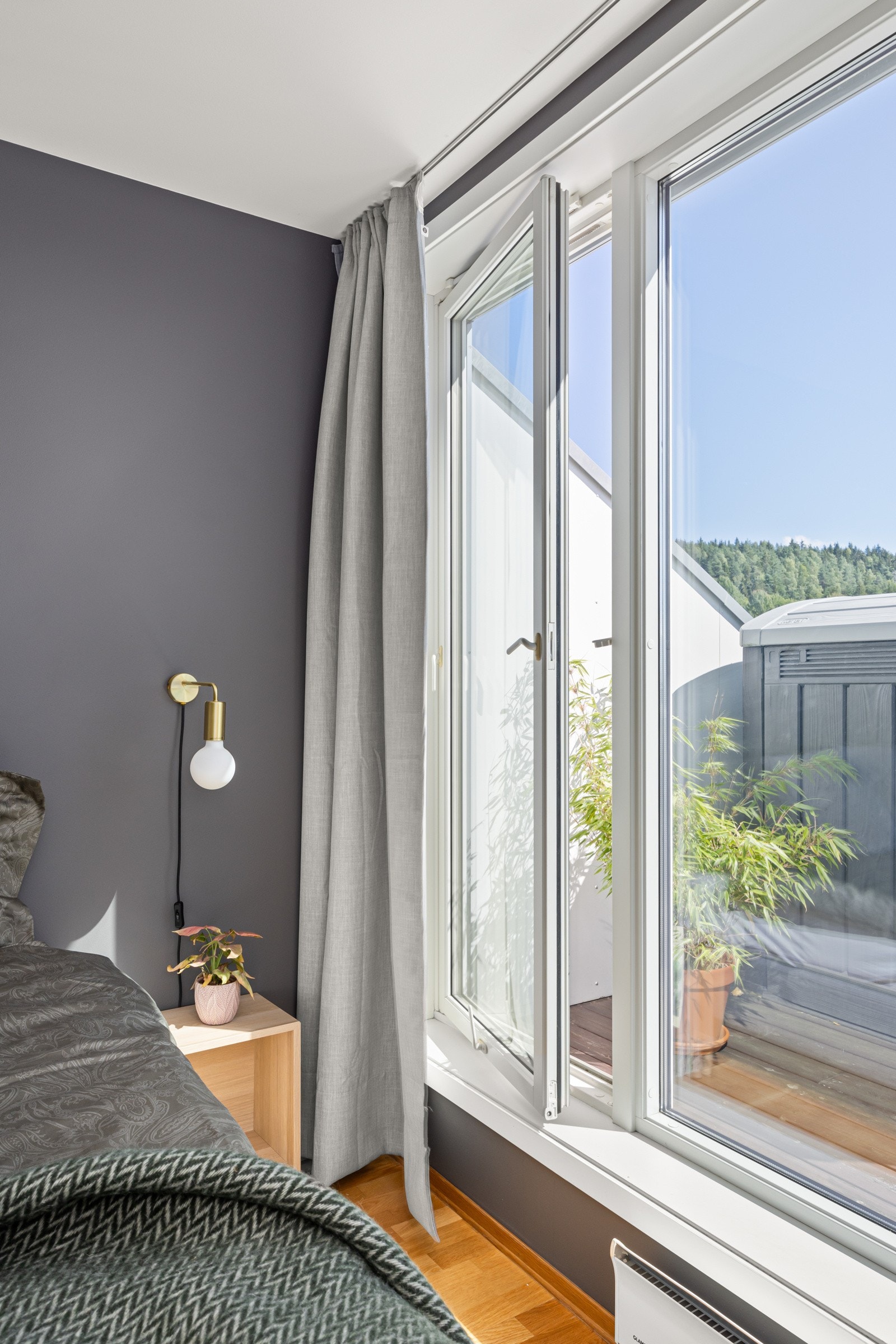 Fra hovedsoverommet er det også utgang til terrassen Galleribilde