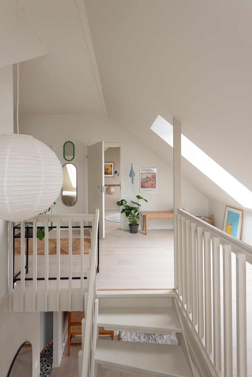 Boligens 7. etasje består av et allrom, to soverom, wc og en innvendig bod Galleribilde