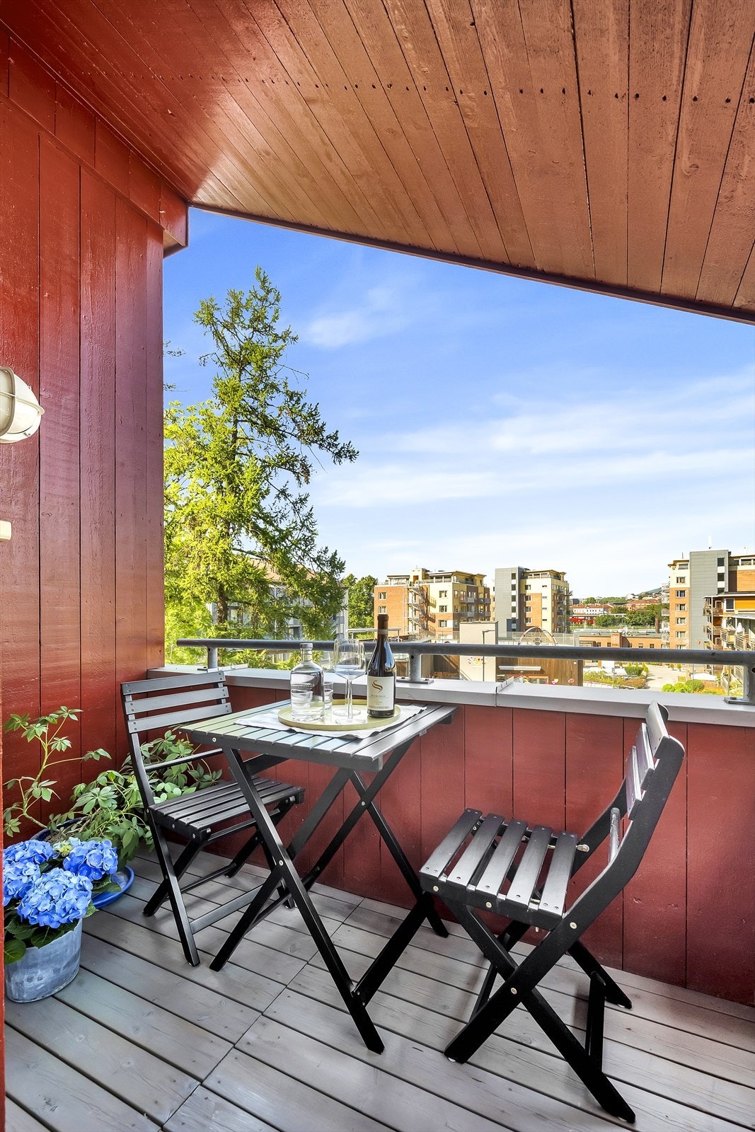 Balkongen er nordvendt med morgensol Galleribilde