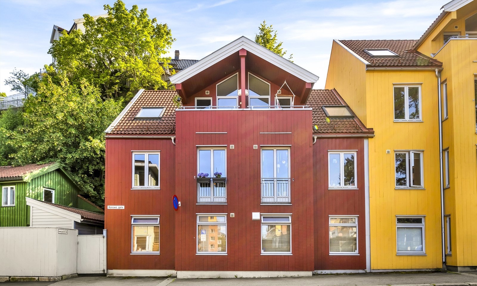 Caroline Ephraim og Oda Sagstuen har gleden av å presentere unik townhouseleilighet - velkommen til Konows gate 23G! Galleribilde