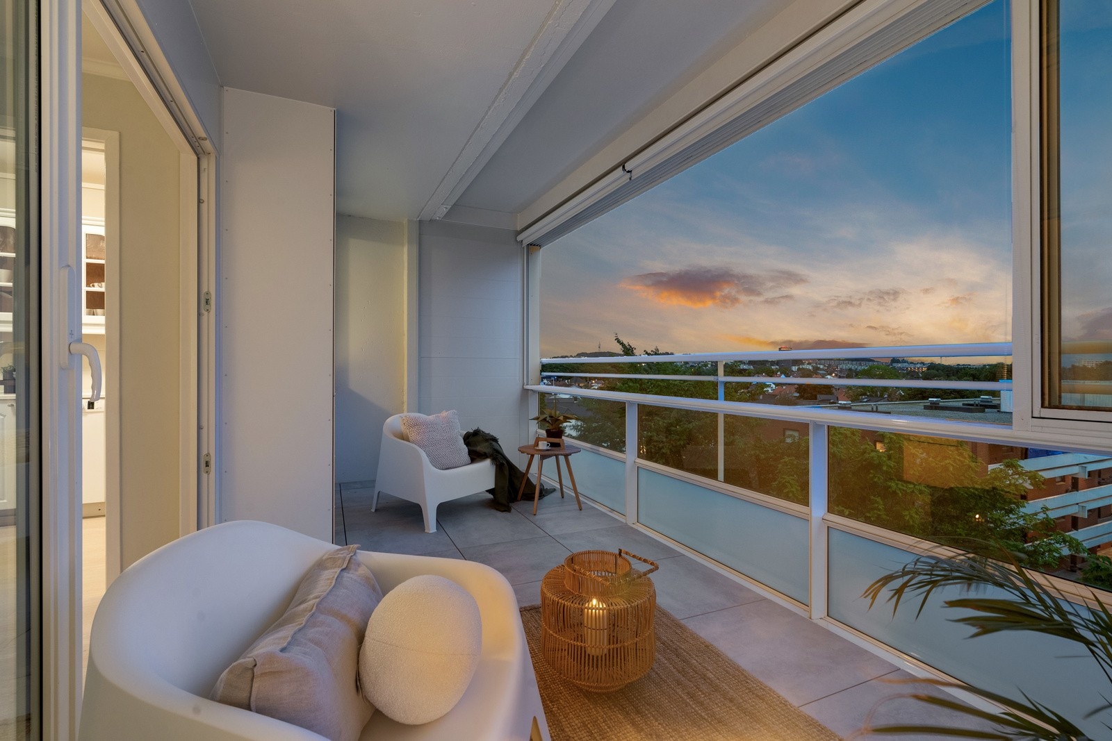 Kveldsbilde | Balkong Galleribilde