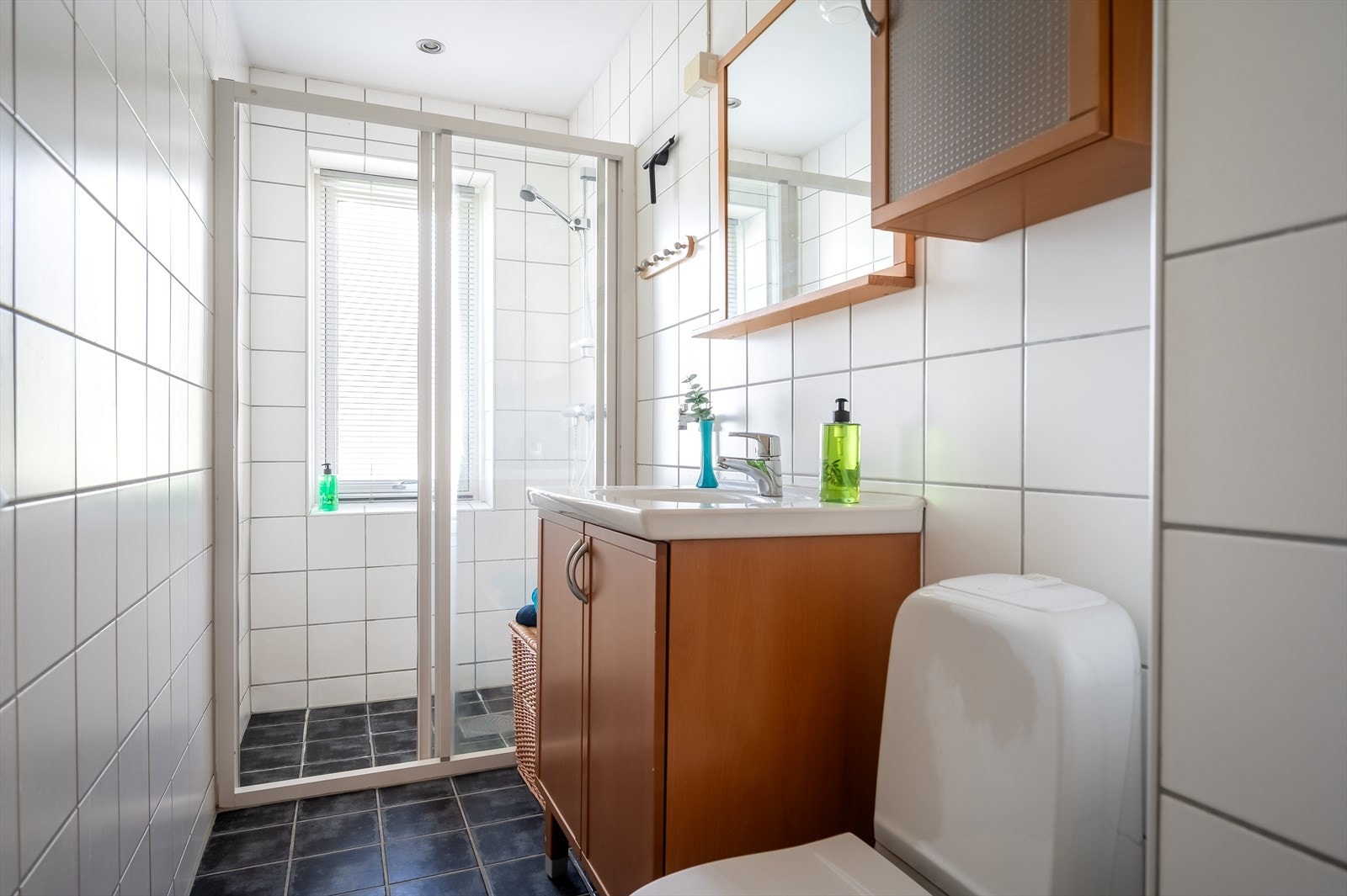 Baderommet ble pusset opp i regi av borettslaget i 2006. Galleribilde