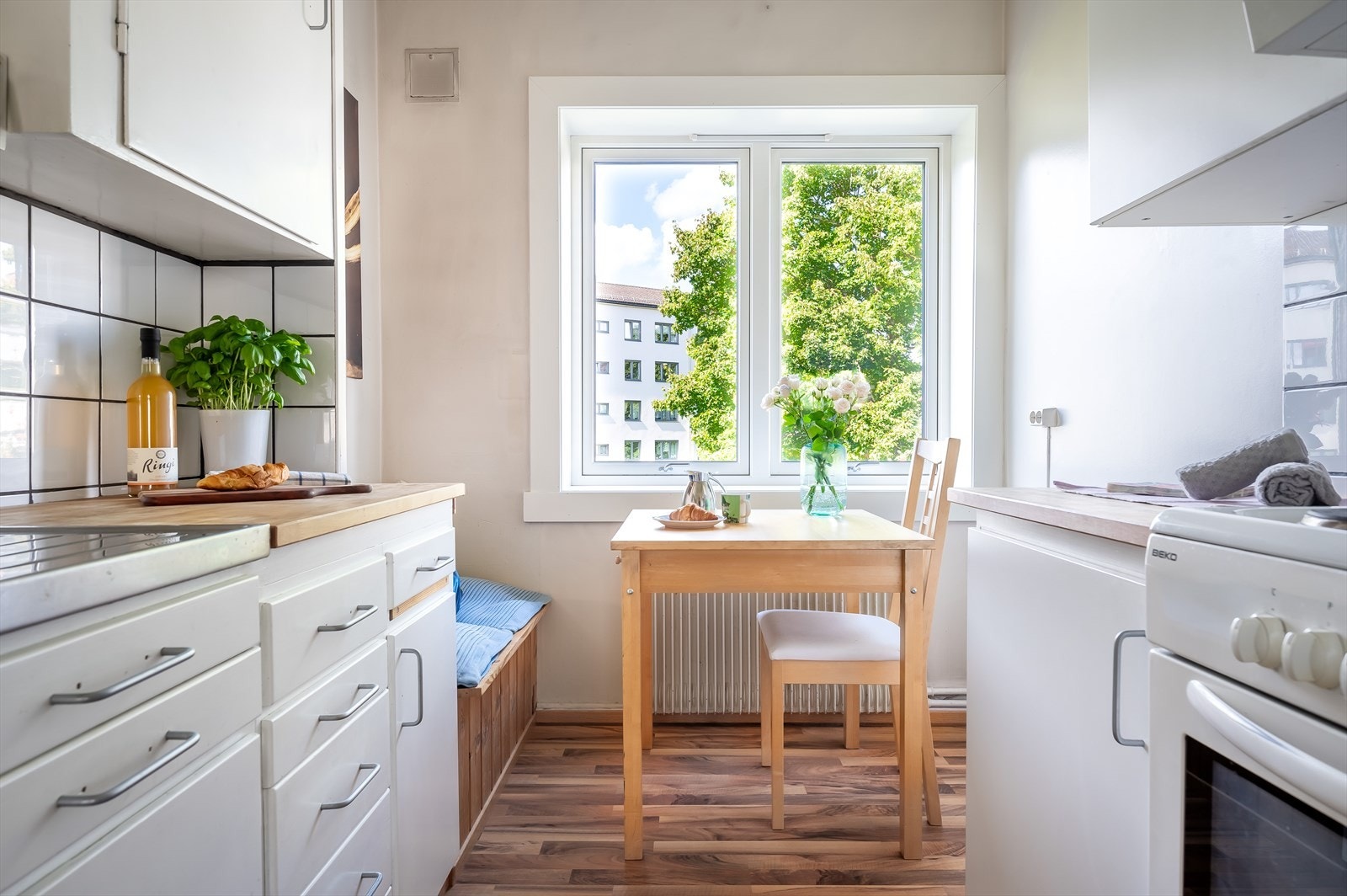 Kjøkkenet er i separat rom. Galleribilde