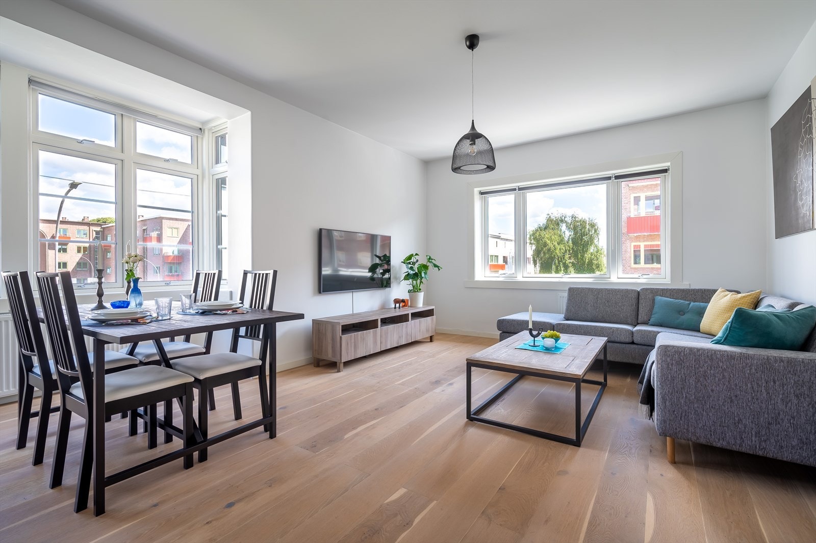 Ole Kristian Isdahl hos Nordvik ønsker deg velkommen til Sandefjordgata 2E! Galleribilde