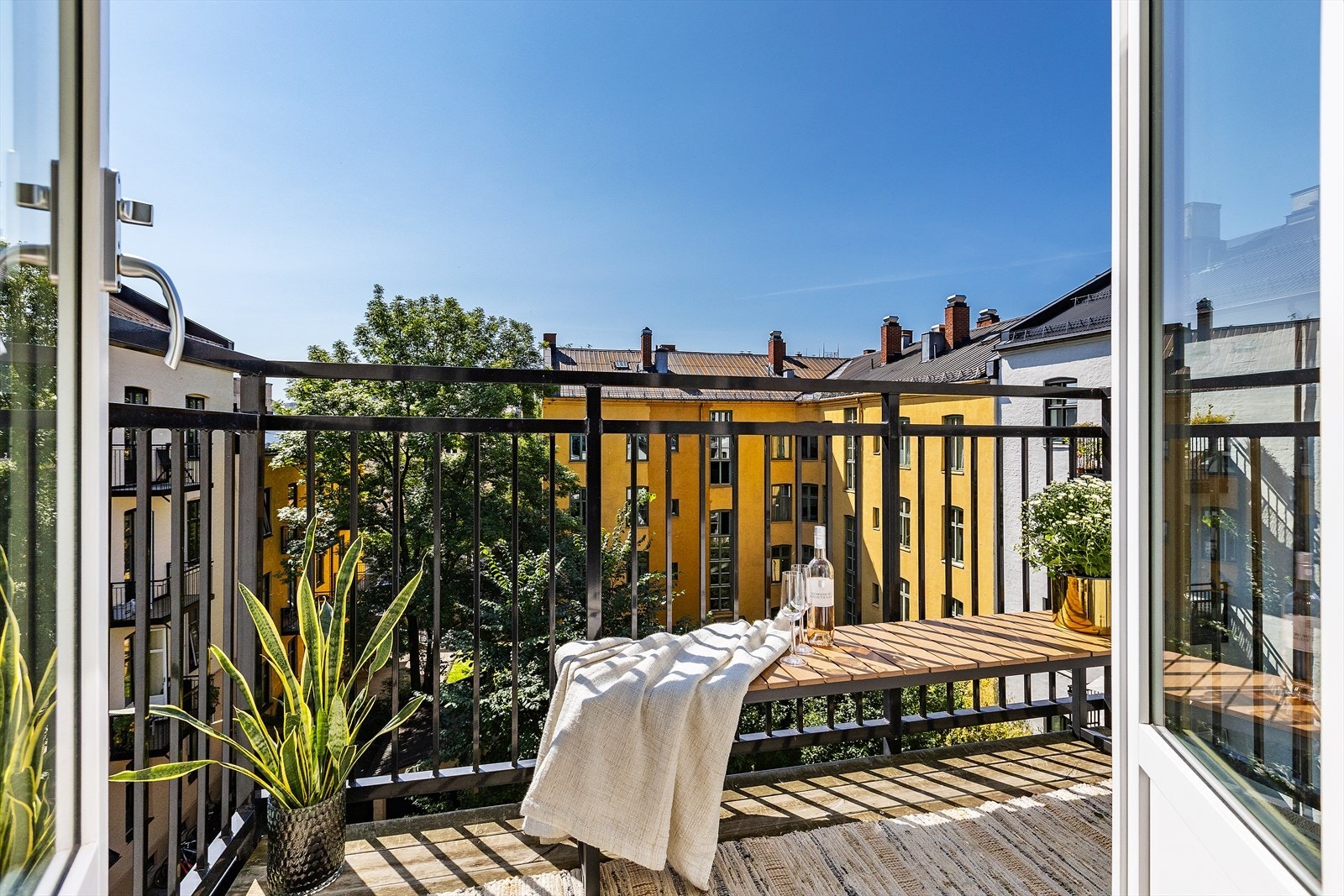 Leiligheten har en solrik balkong på ca. 4 kvm Galleribilde