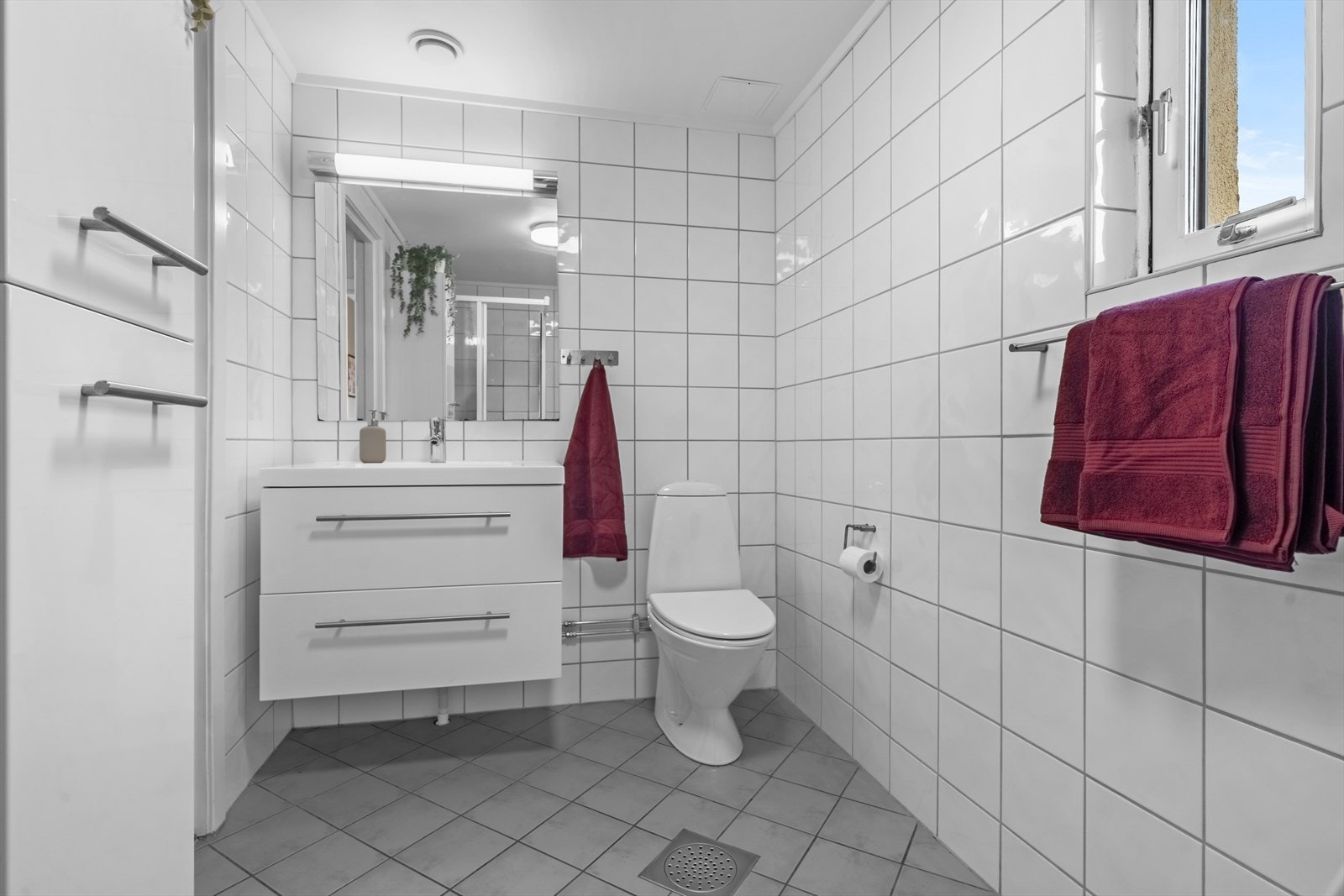 Badet er pusset opp i regi av borettslaget i 2005, og ble utvidet i forbindelse med oppussingen. Galleribilde