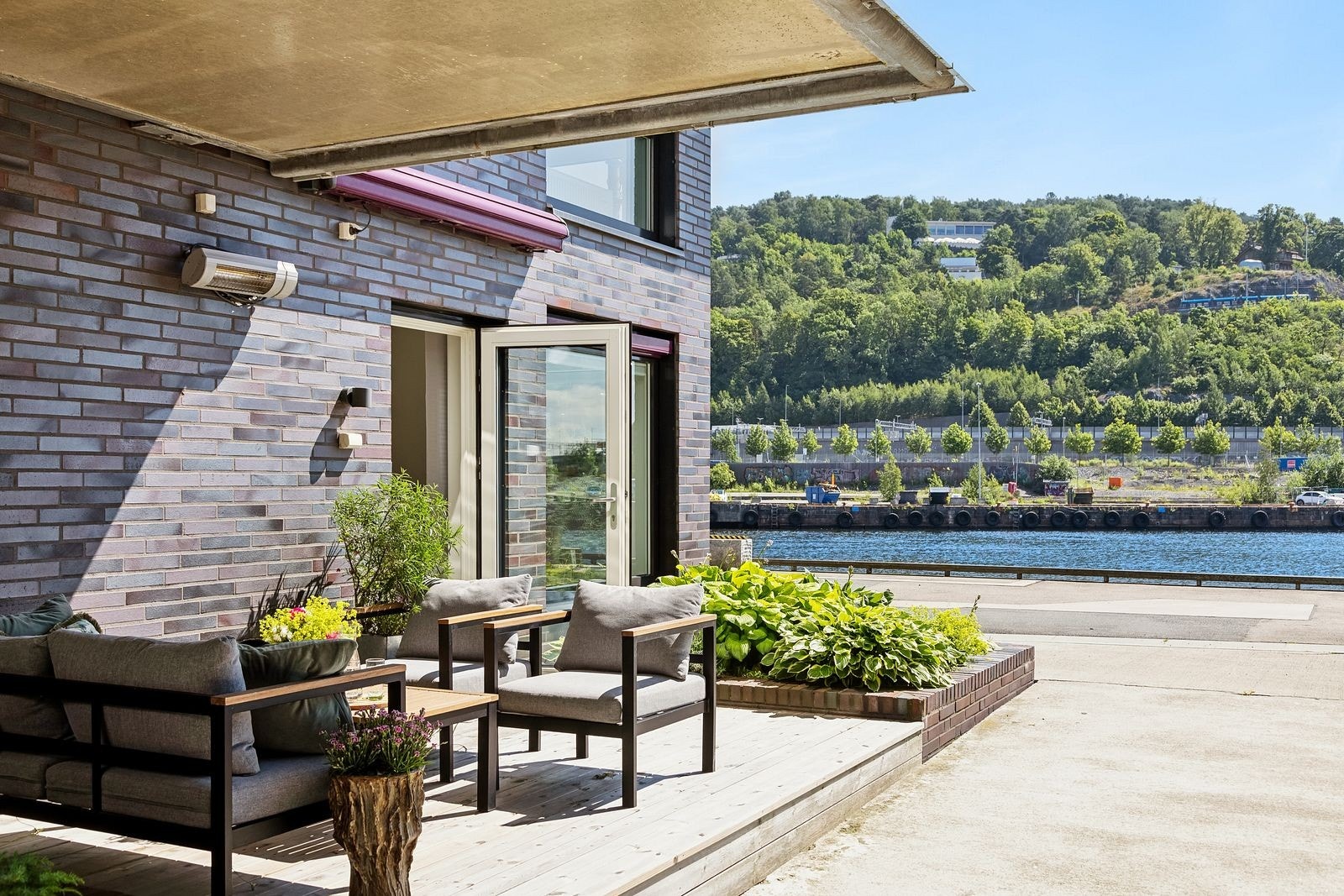 Velkommen til Sørengkaia 86 presentert av Marthe Grønnslett v. Nordvik Bjørvika. Galleribilde