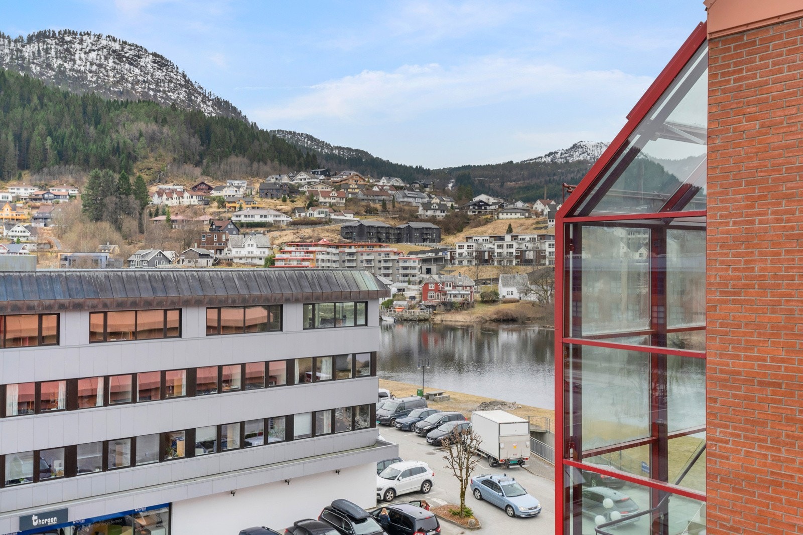 ... elva Jølstra Galleribilde