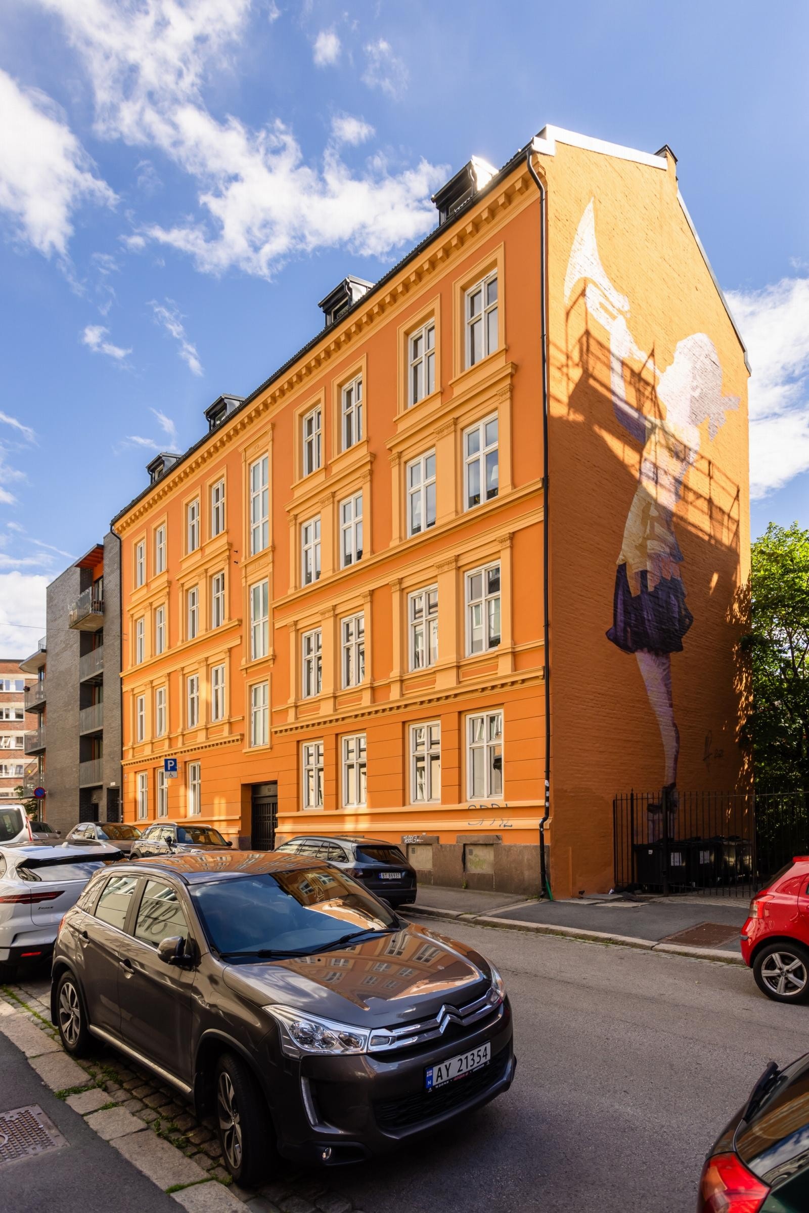 Vi ønsker deg velkommen til en hyggelig visning i Sverdrups gate 23. Galleribilde