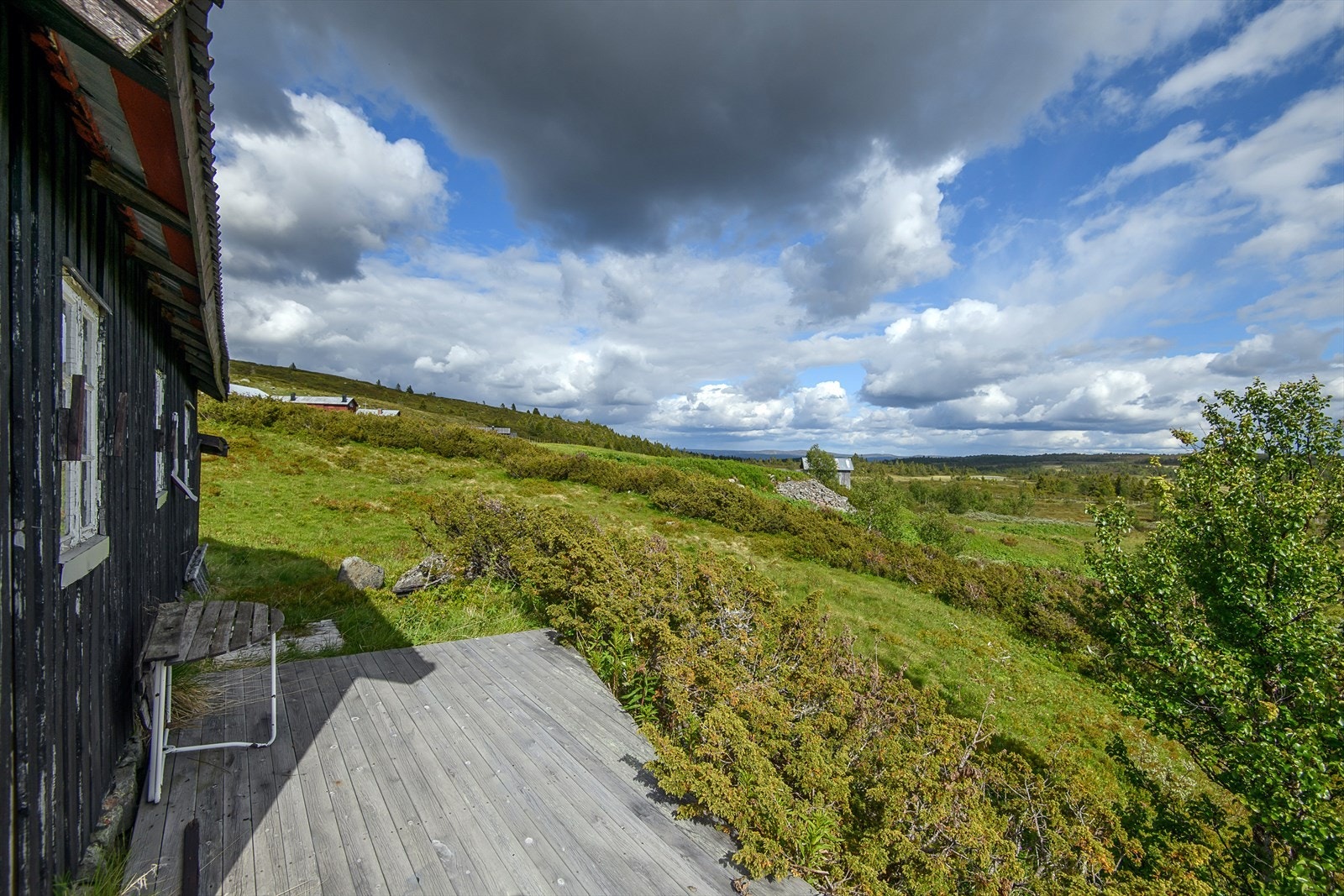 Vidunderlig utsikt over Øyerfjellet fra hytta. Galleribilde