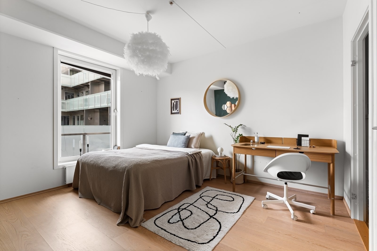 Hovedsoverom med eget bad og walk-in-closet. Galleribilde