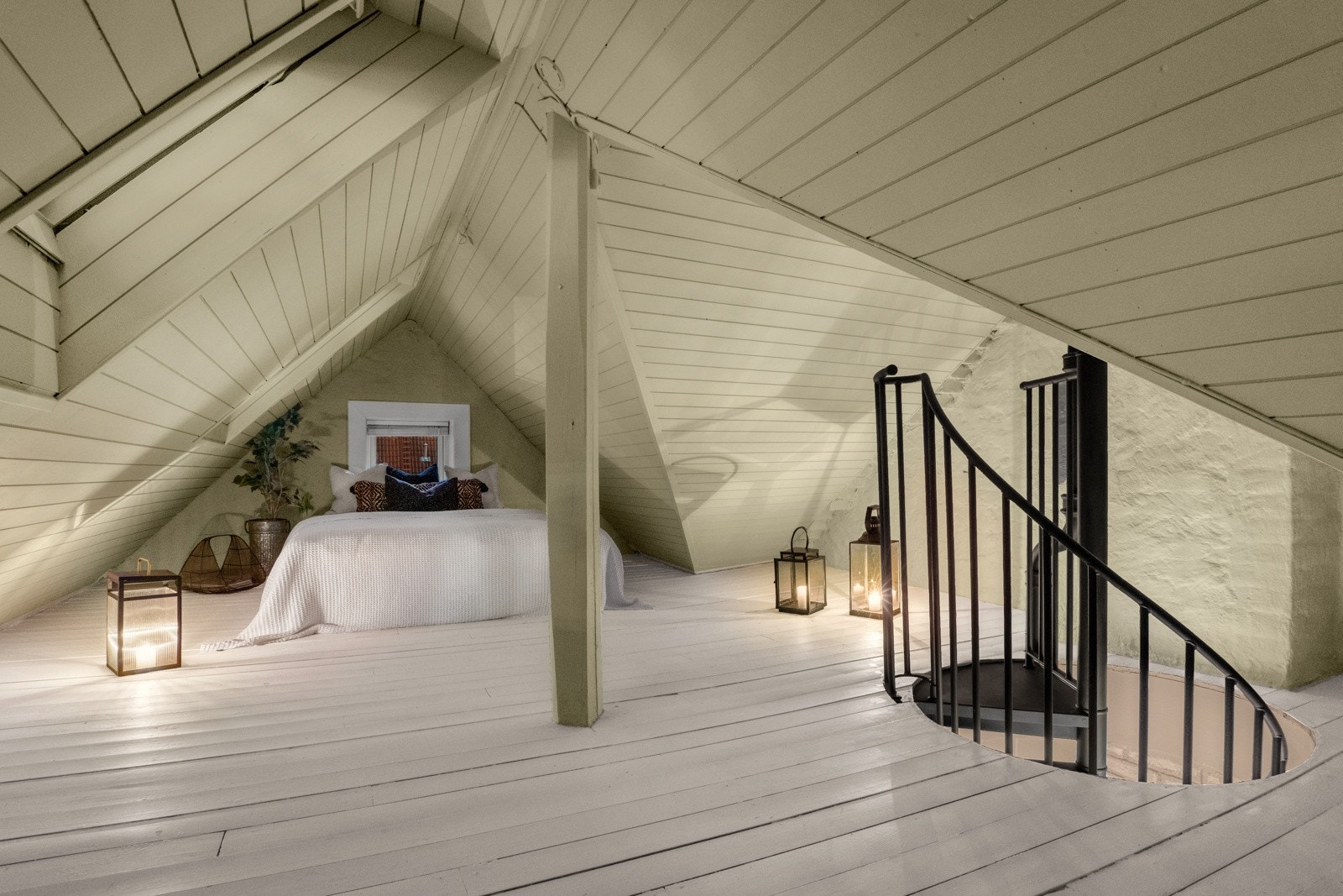 Innredet loft med et gulvareal på 31 kvm. Galleribilde